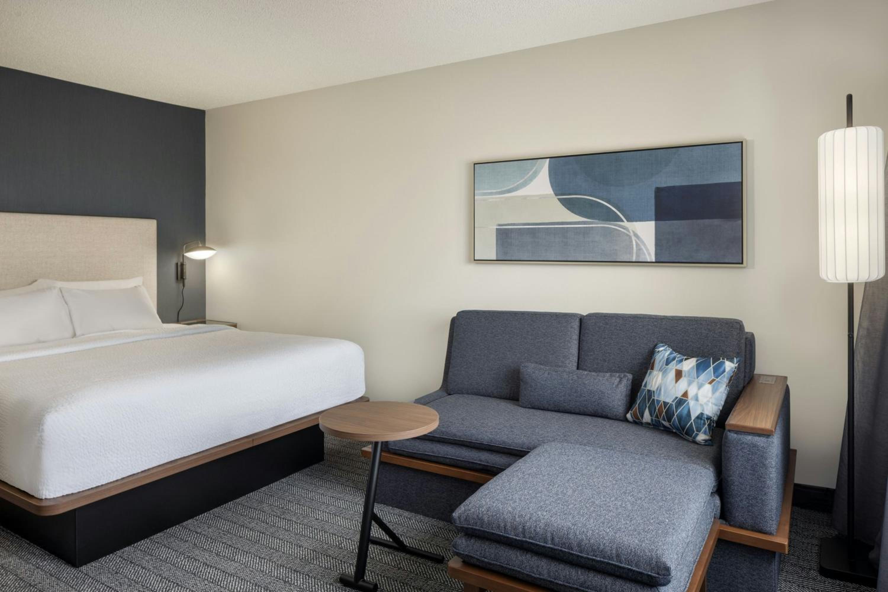King Room with Sofa Bed - Hearing Accessible - Photo 10