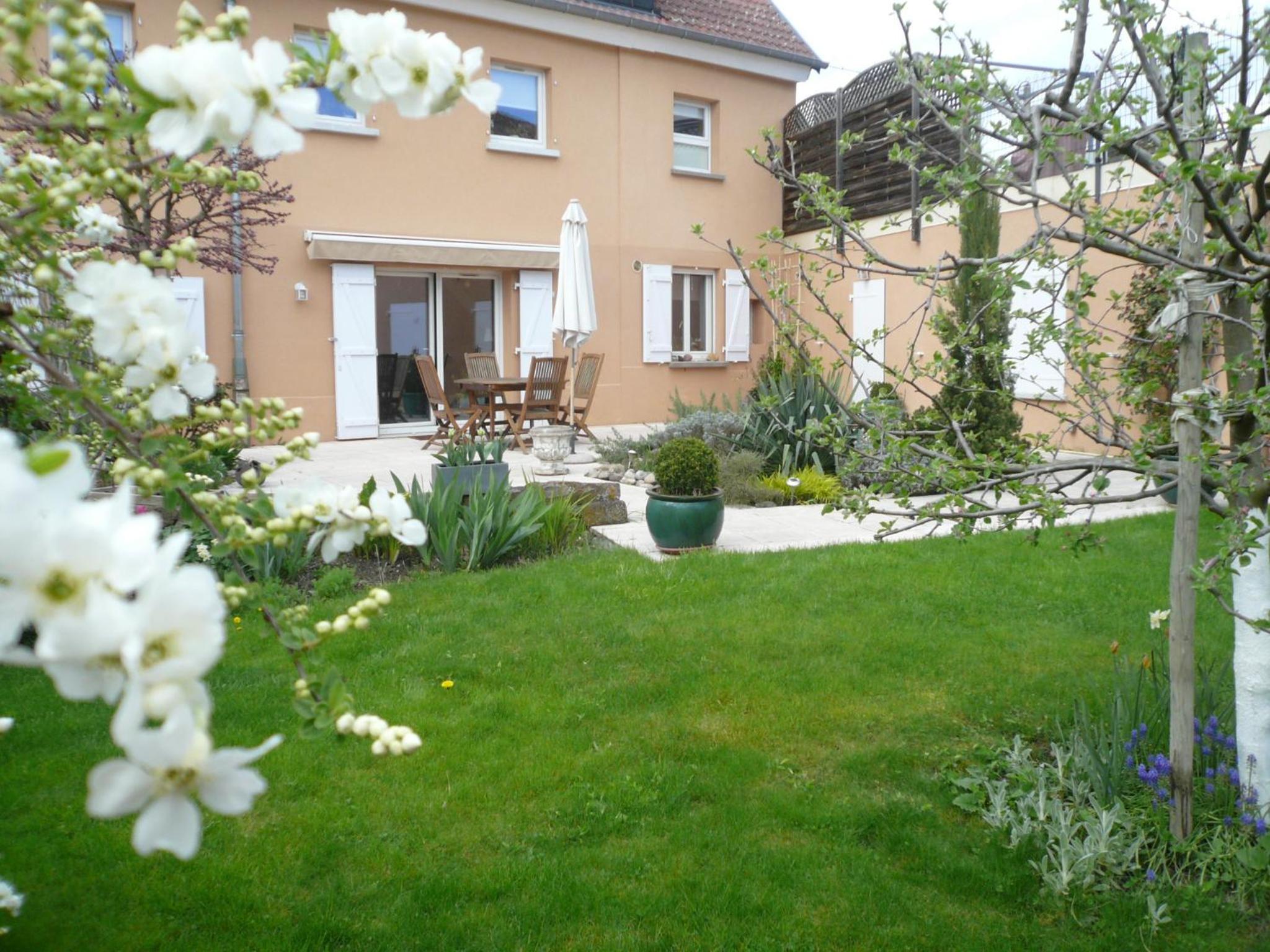 Apartment with Garden View photo 2