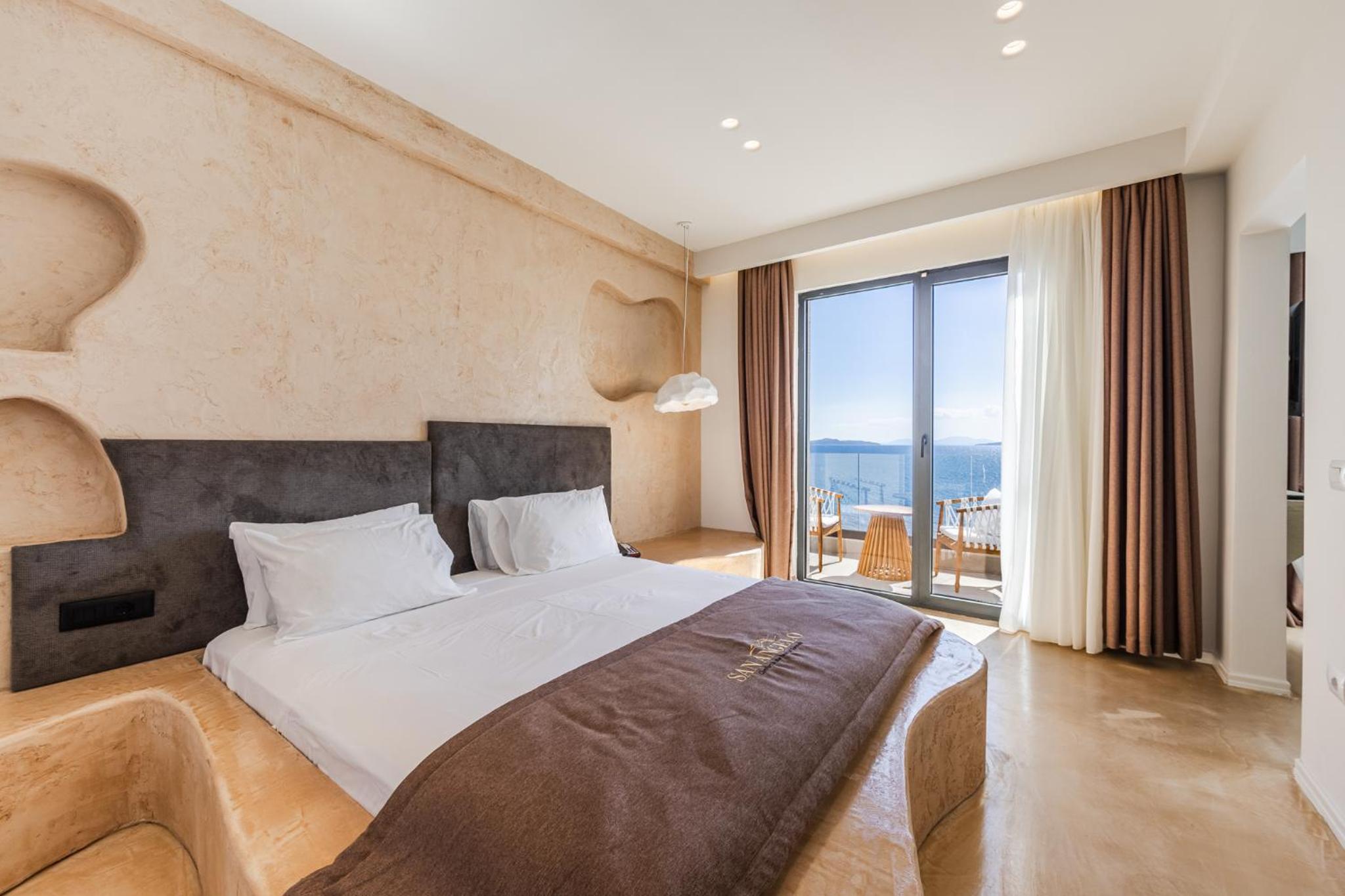 Royal Suite with Sea View and Bath Tub photo 1