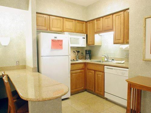 One-Bedroom Suite with Two Queen Beds - Photo 7
