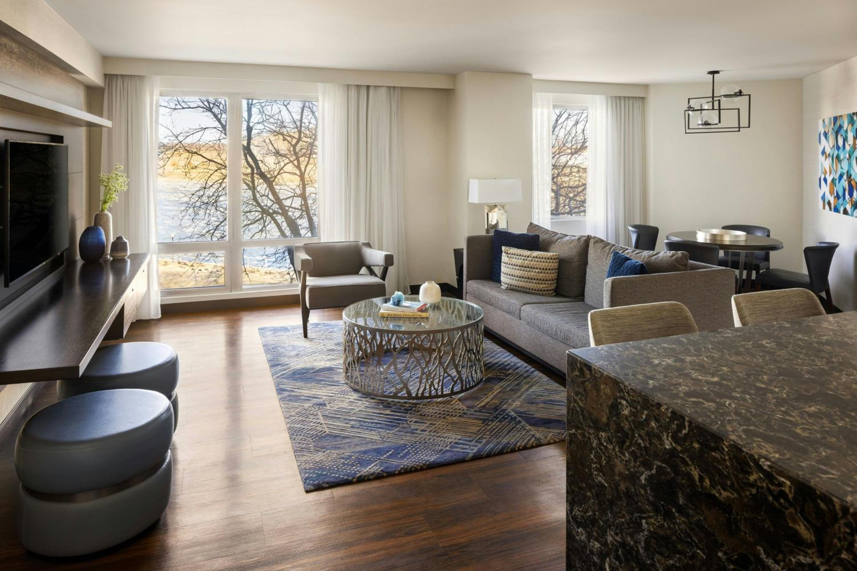 Executive King Suite with River View - Mobility Accessible w/Roll In Shower