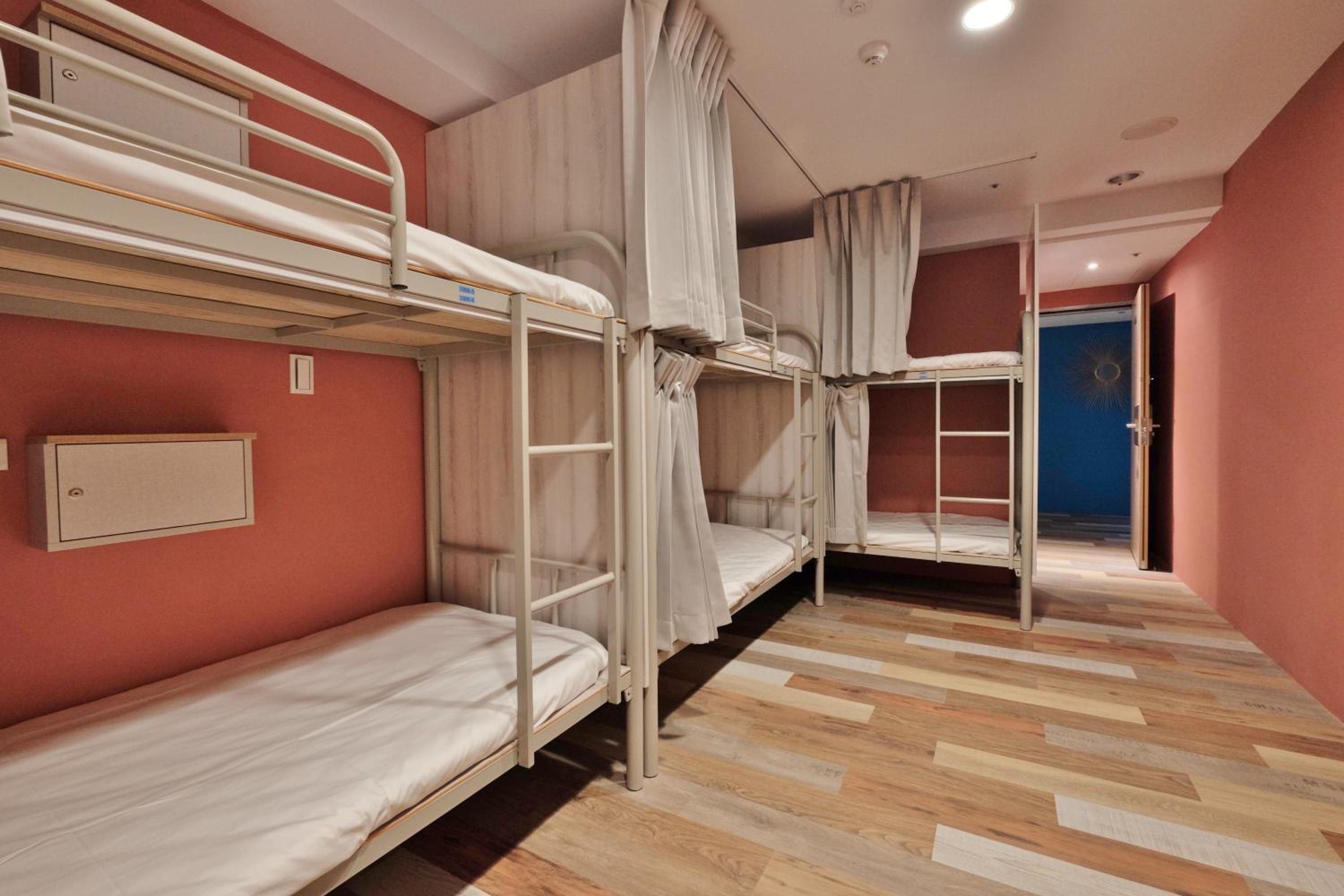 Bed in 6-Bed Female Dormitory Room photo 2