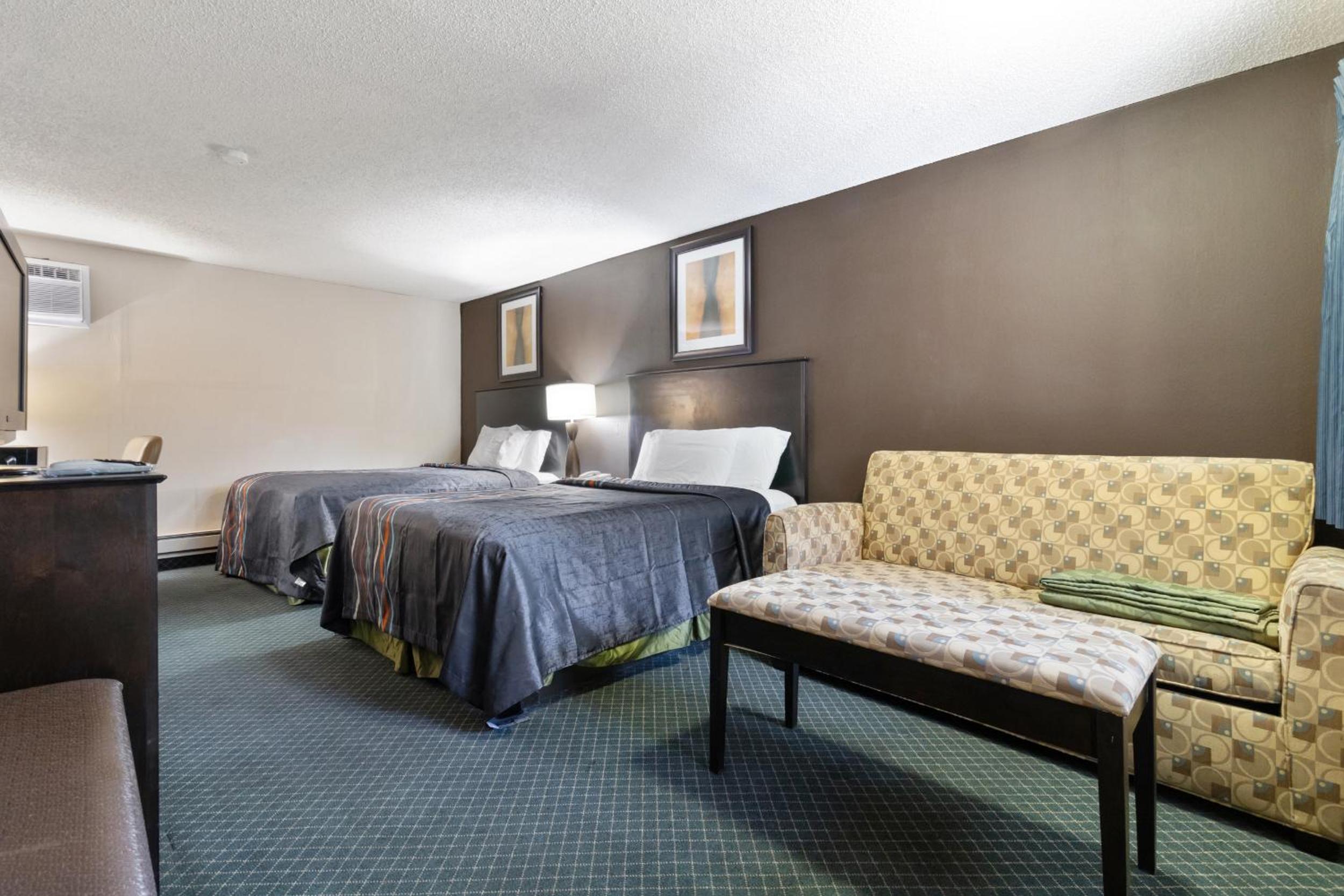 Deluxe Double Room with Extra Bed - Photo 2