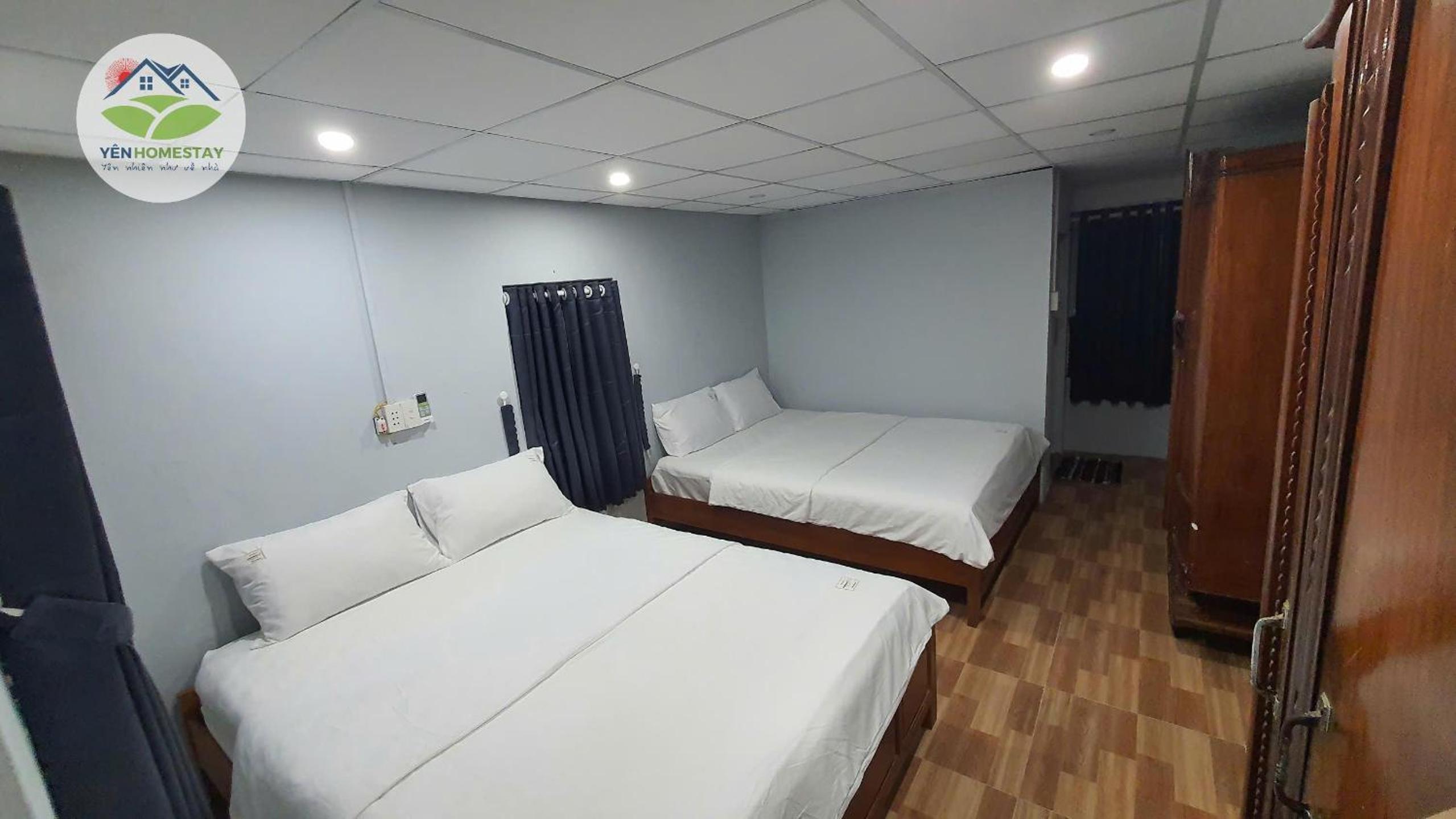 Quadruple Room with Balcony photo 3