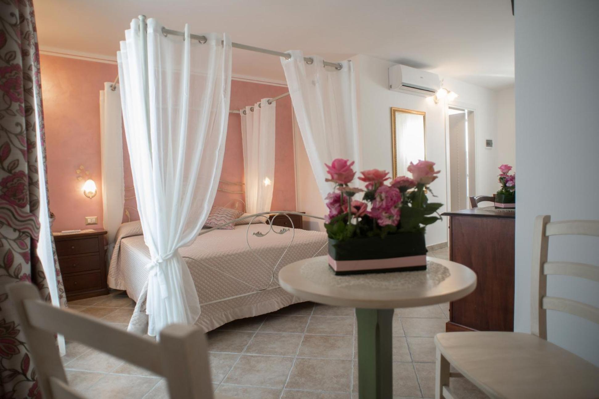 Family Suite with Balcony photo 2