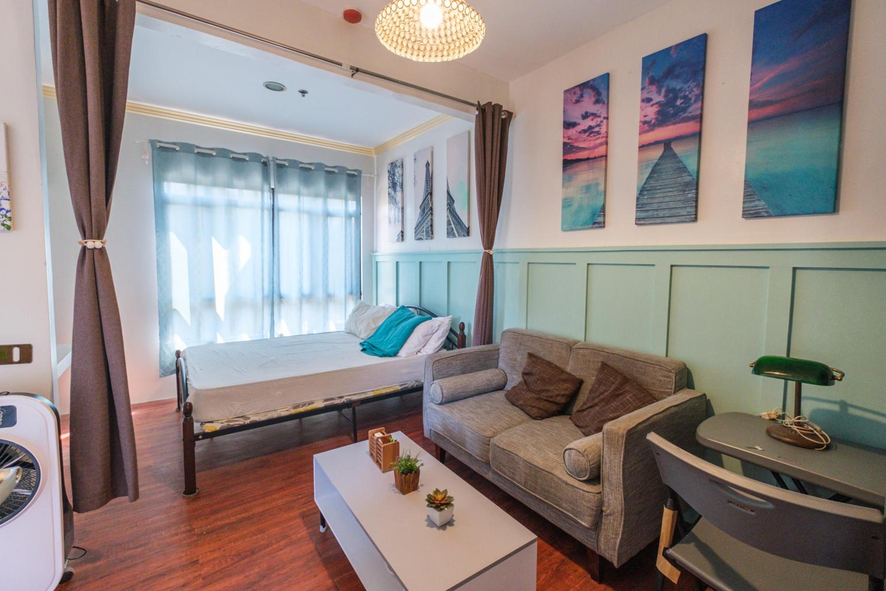 Apartment with Balcony photo 3