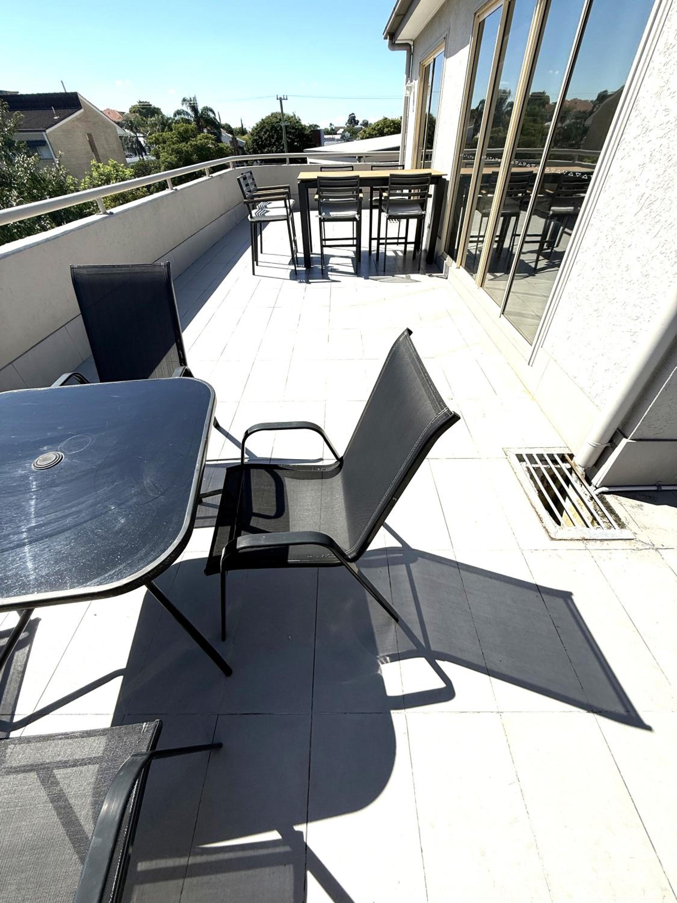 Two-Bedroom Apartment with City View thumbnail 6