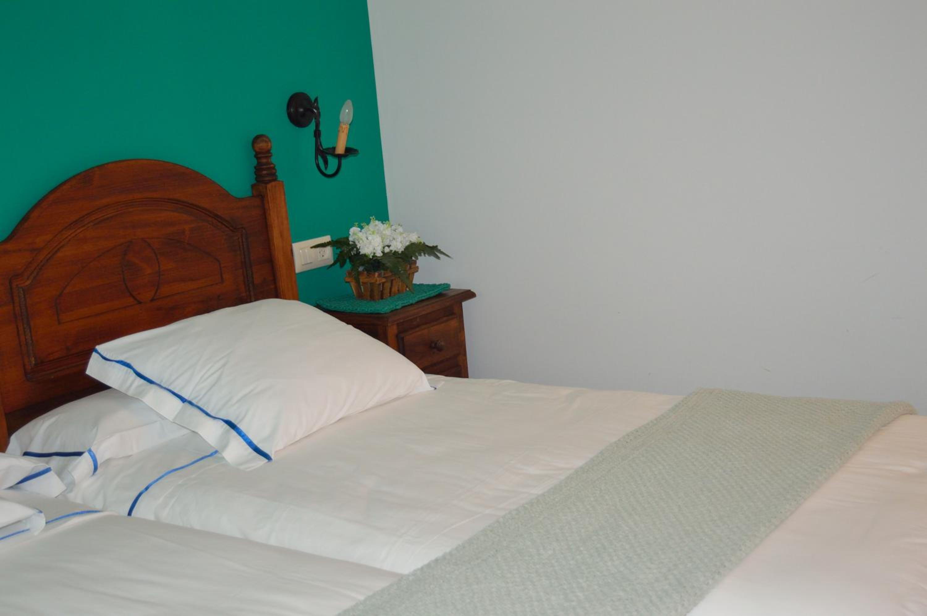Double or Twin Room with Mountain View photo 2
