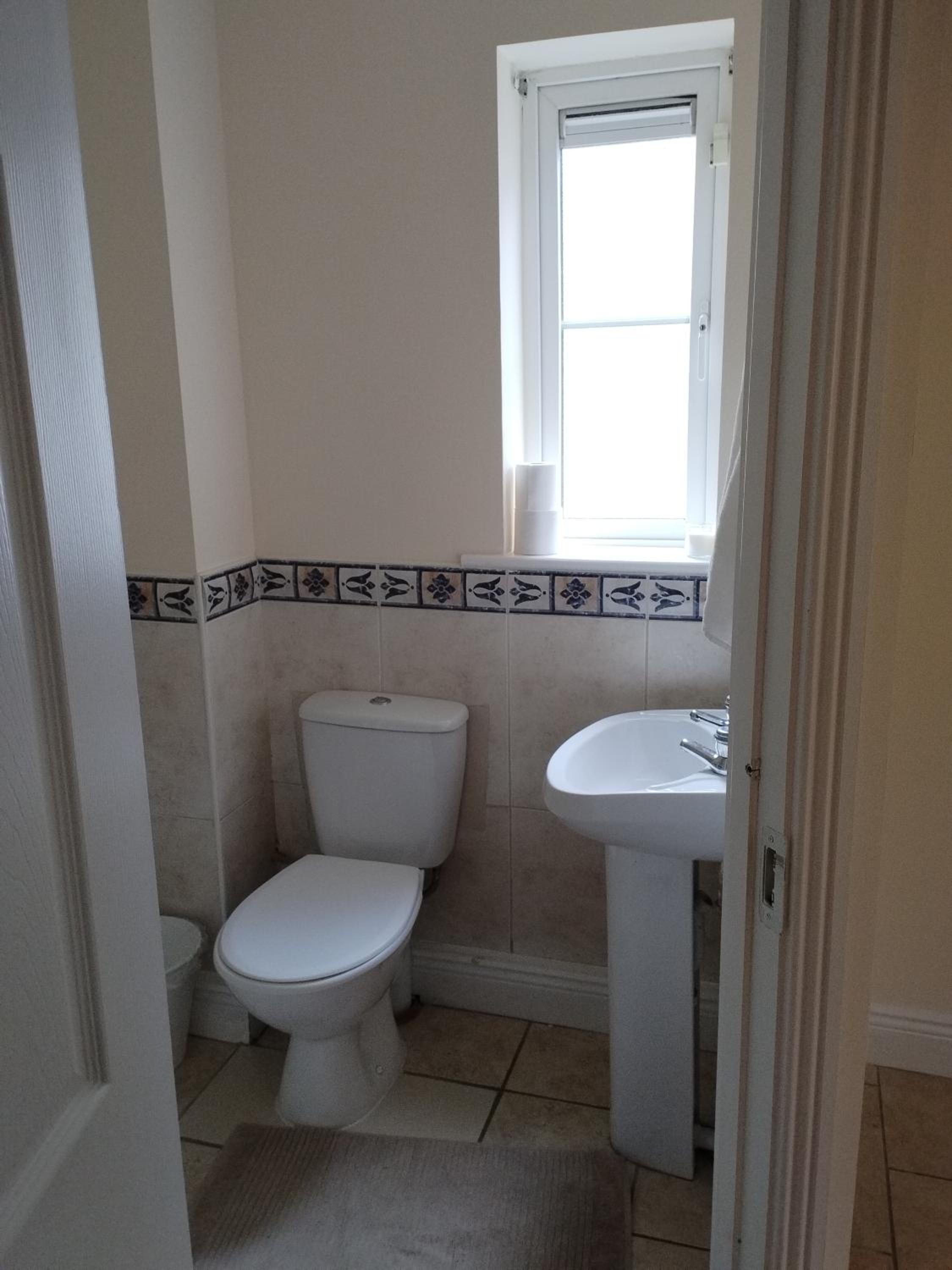 Twin Room with Private External Bathroom