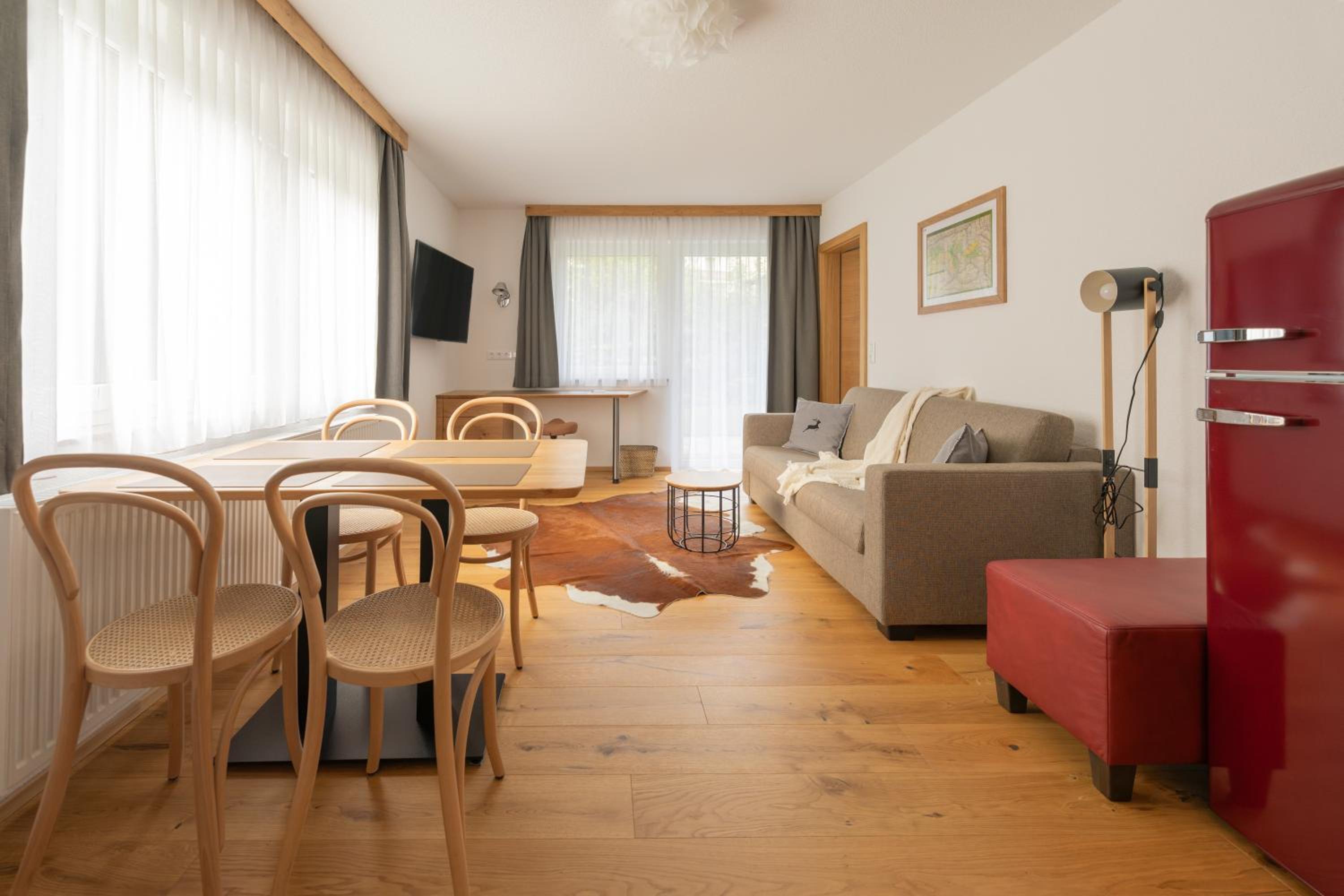 Apartment photo 2