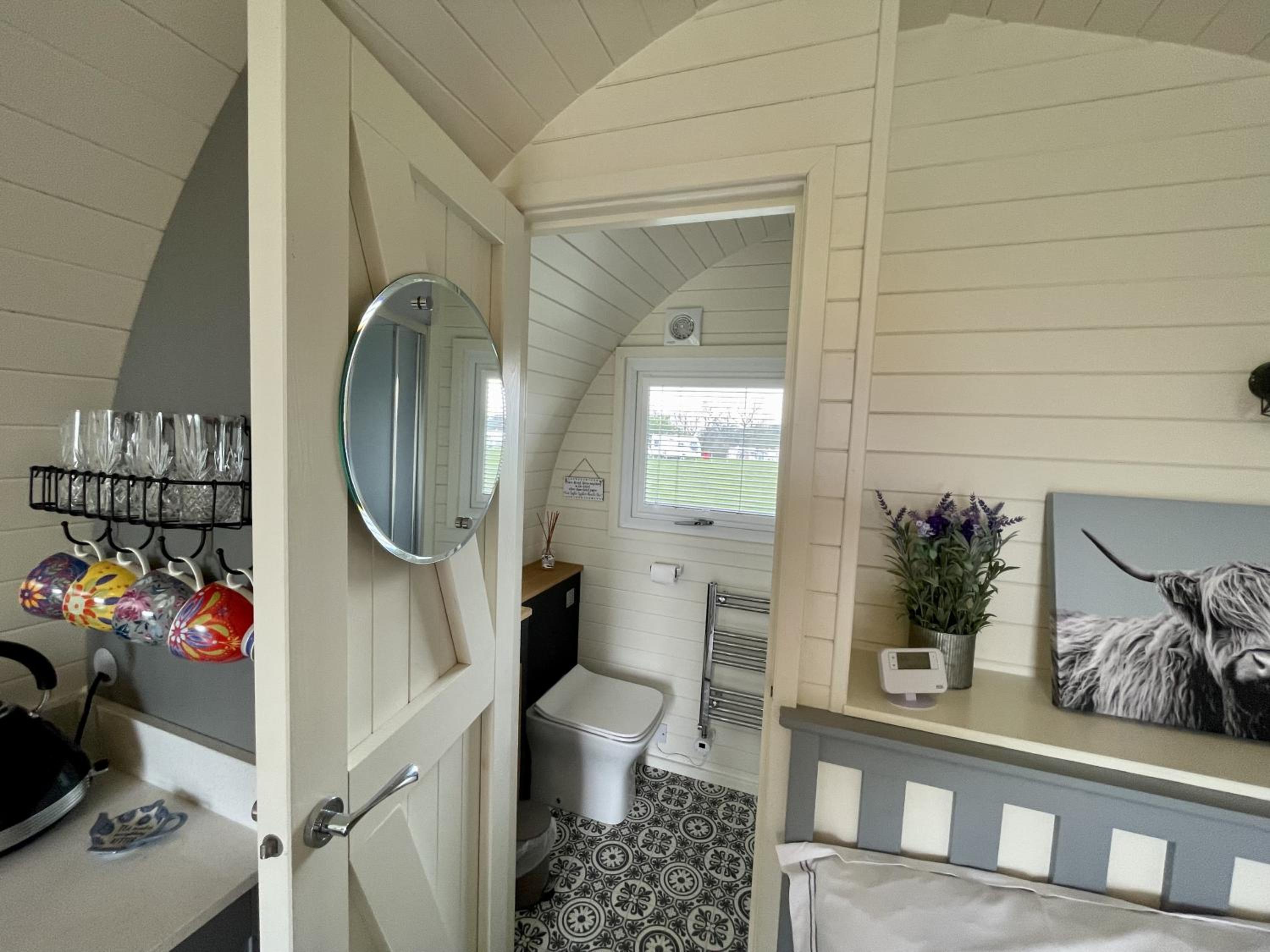 Suite with Spa Bath photo 3