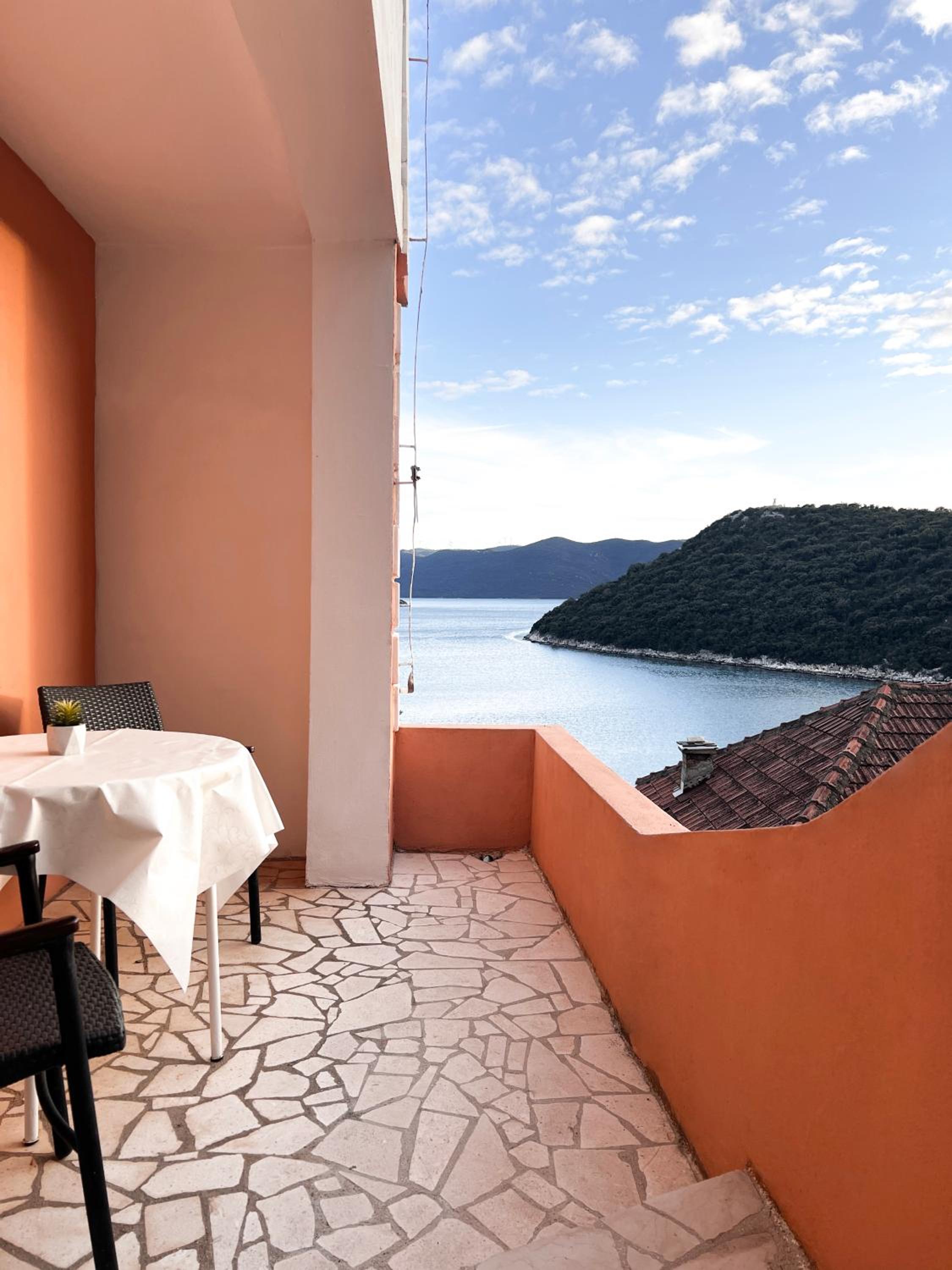 One-Bedroom Apartment - Sea Side photo 3