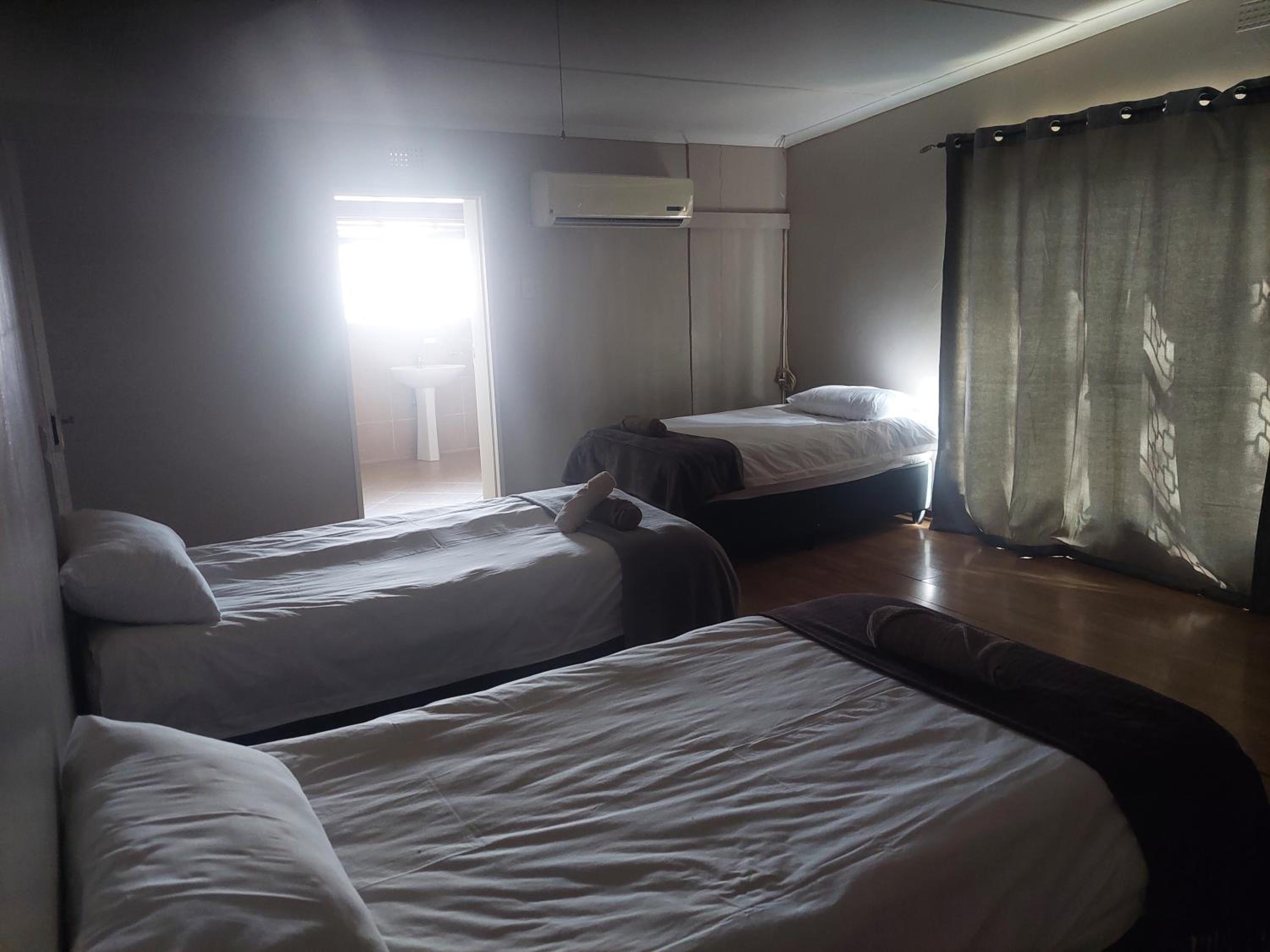 Three-Bedroom House - Photo 8