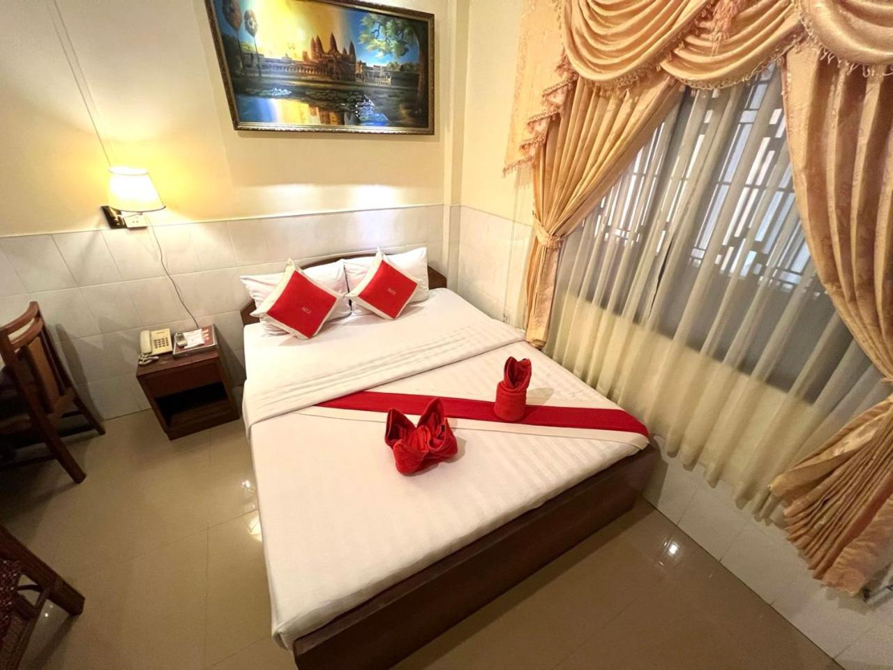 Double Room - Photo 5