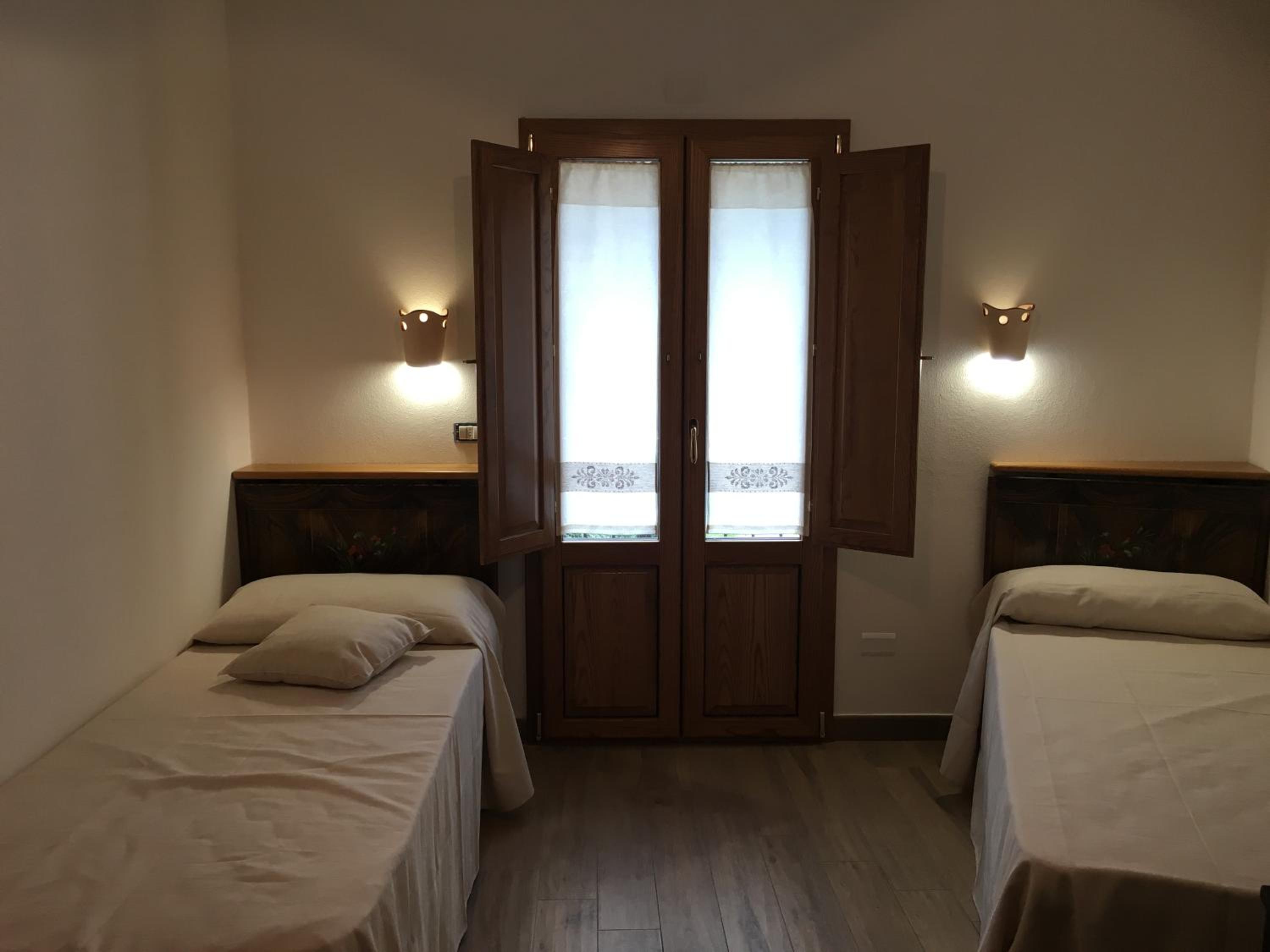 Twin Room with Balcony photo 2