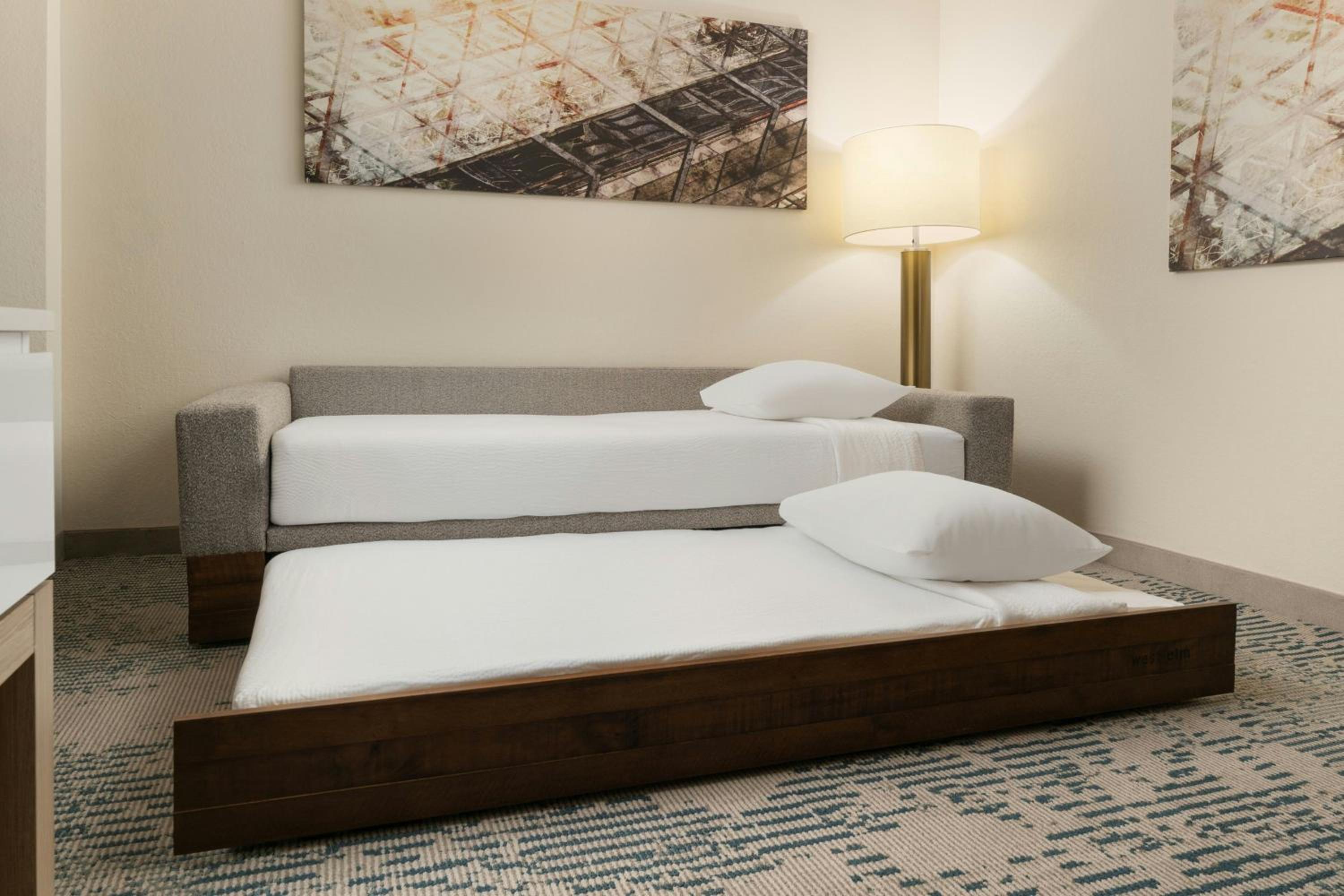 Queen Suite with Two Queen Beds and Trundle Sofa - Hearing Accessible - Photo 4