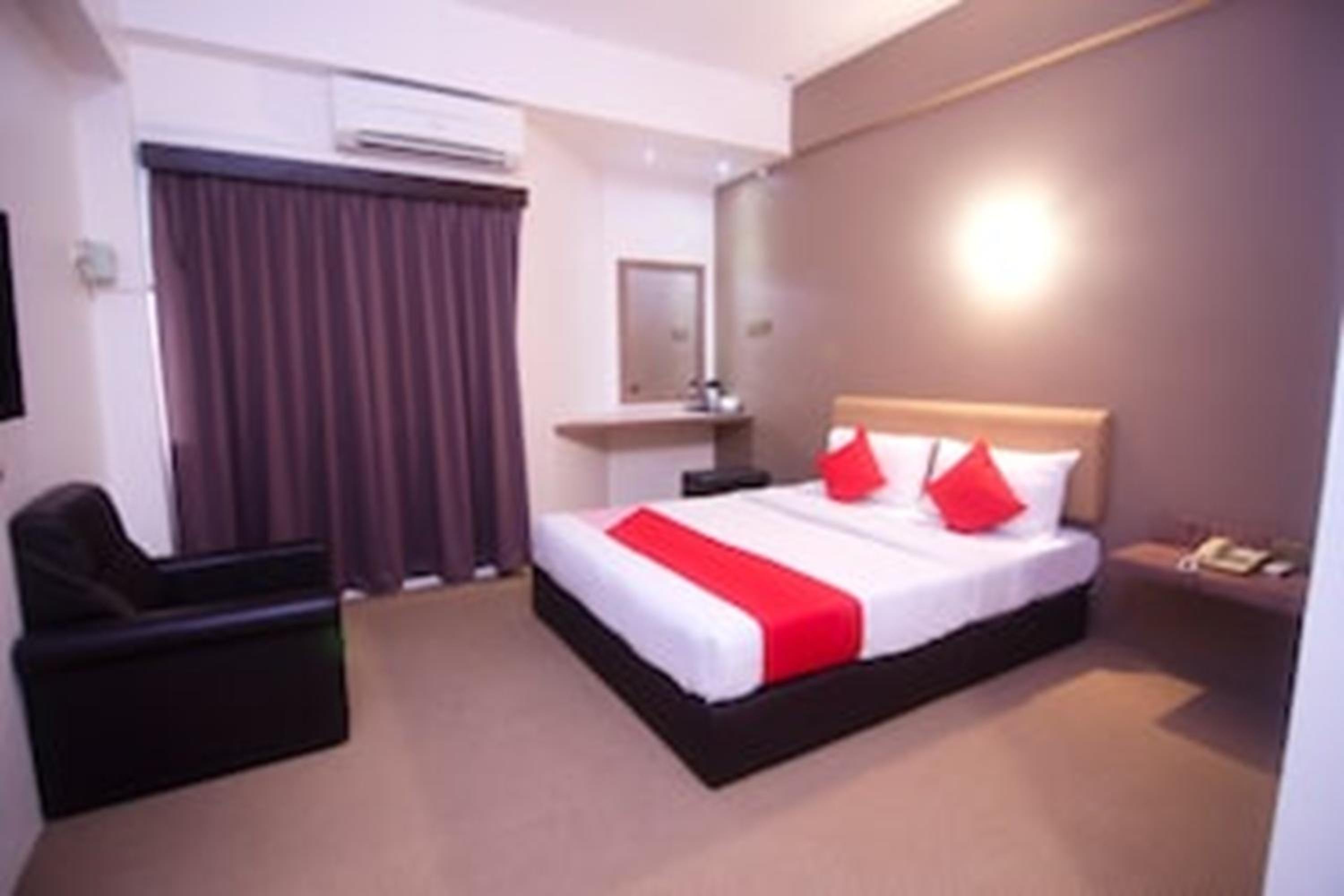 Deluxe King Room photo 3