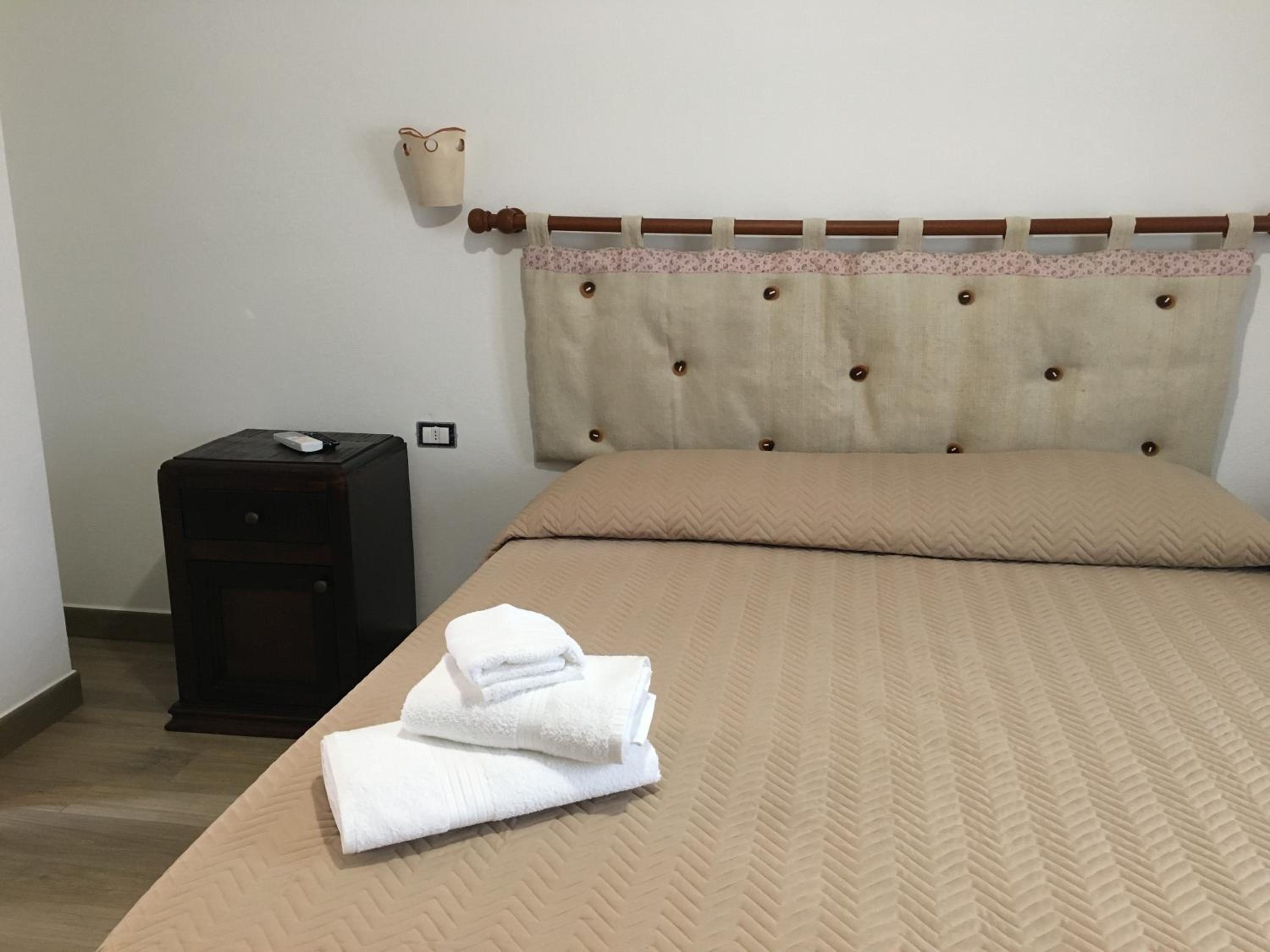 Large Double Room photo 1