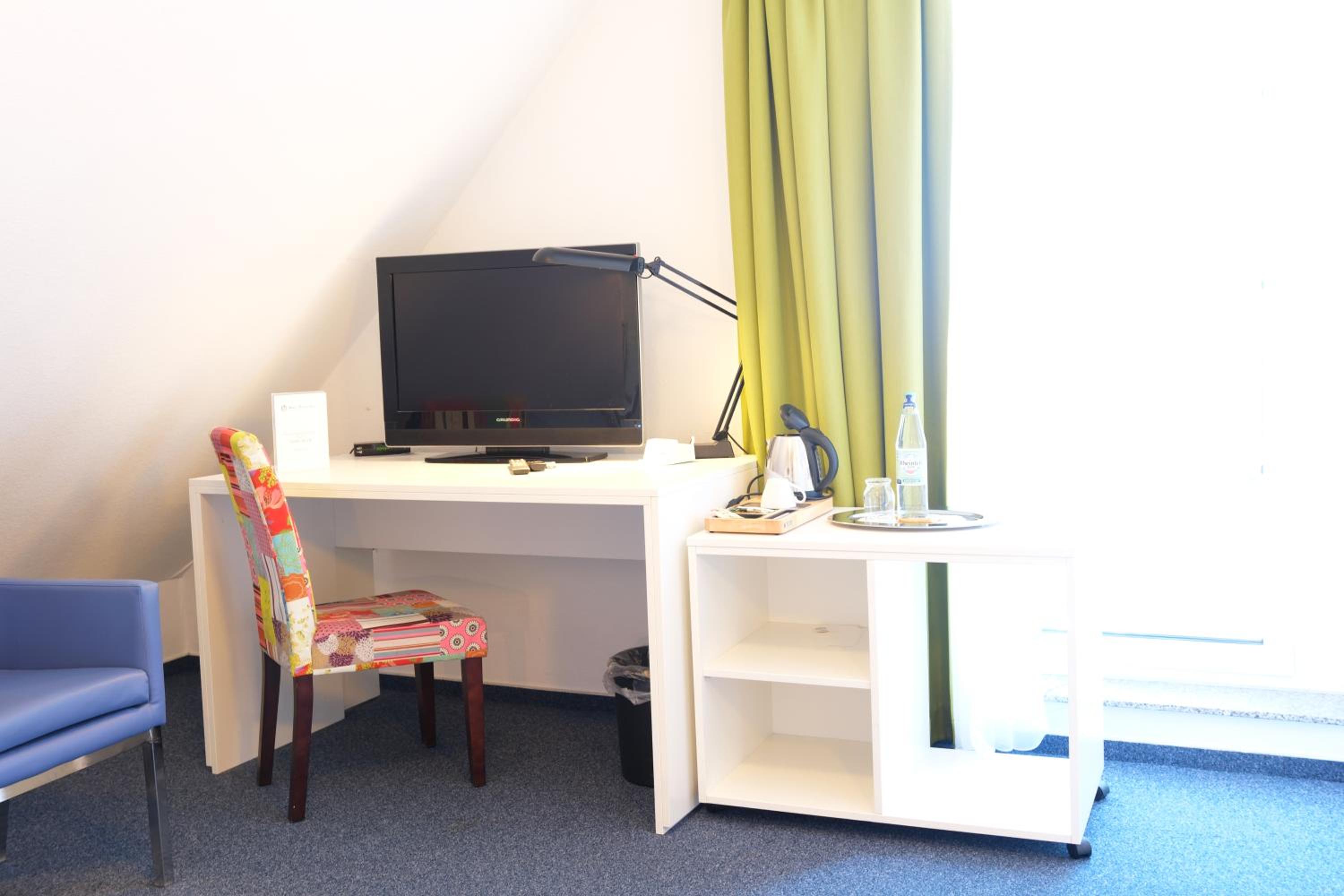 Single Room photo 2