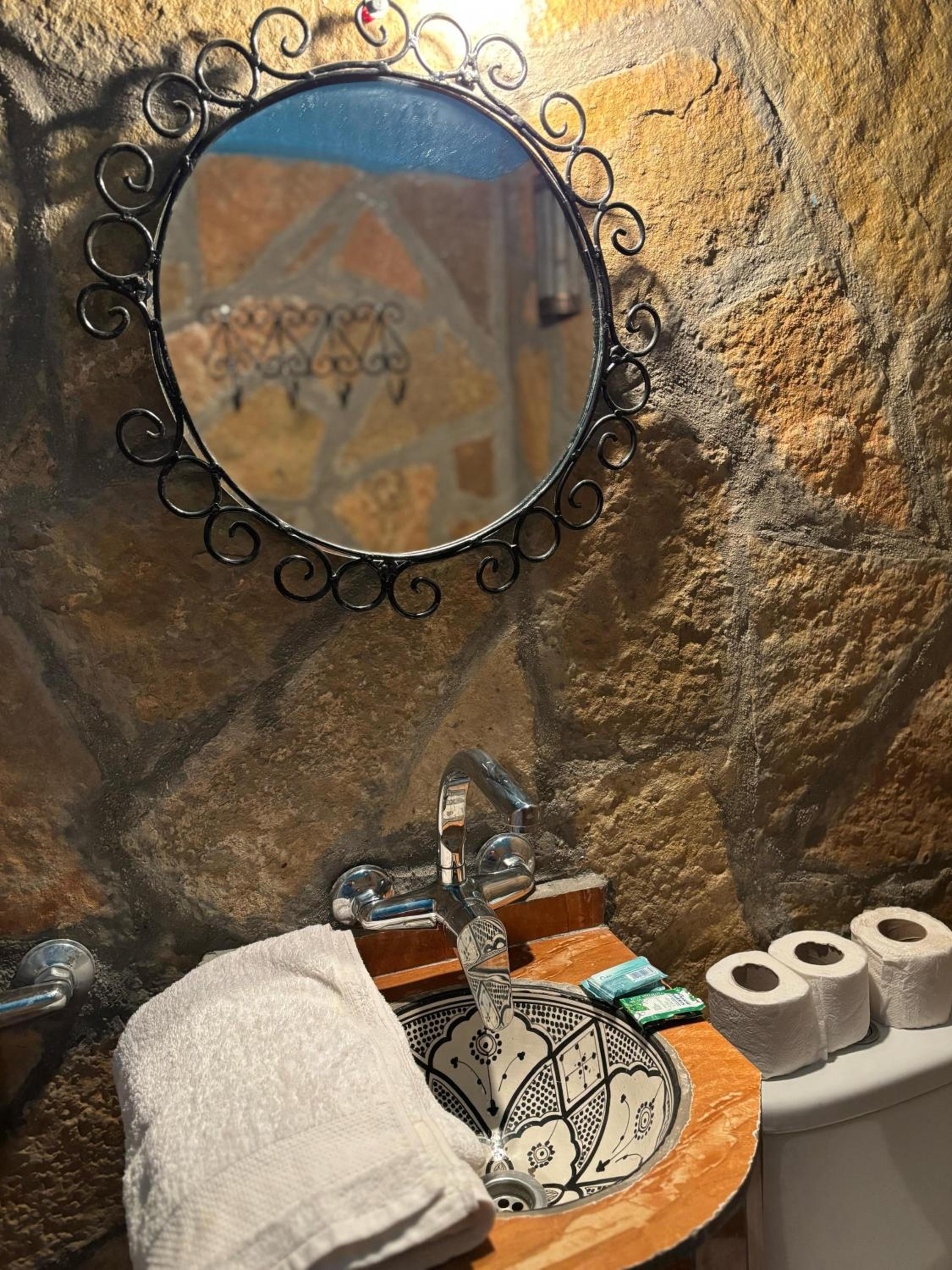 Deluxe Twin Room - Photo 4