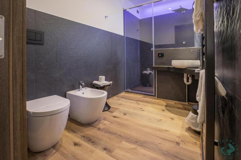 Deluxe Junior Suite photo 3