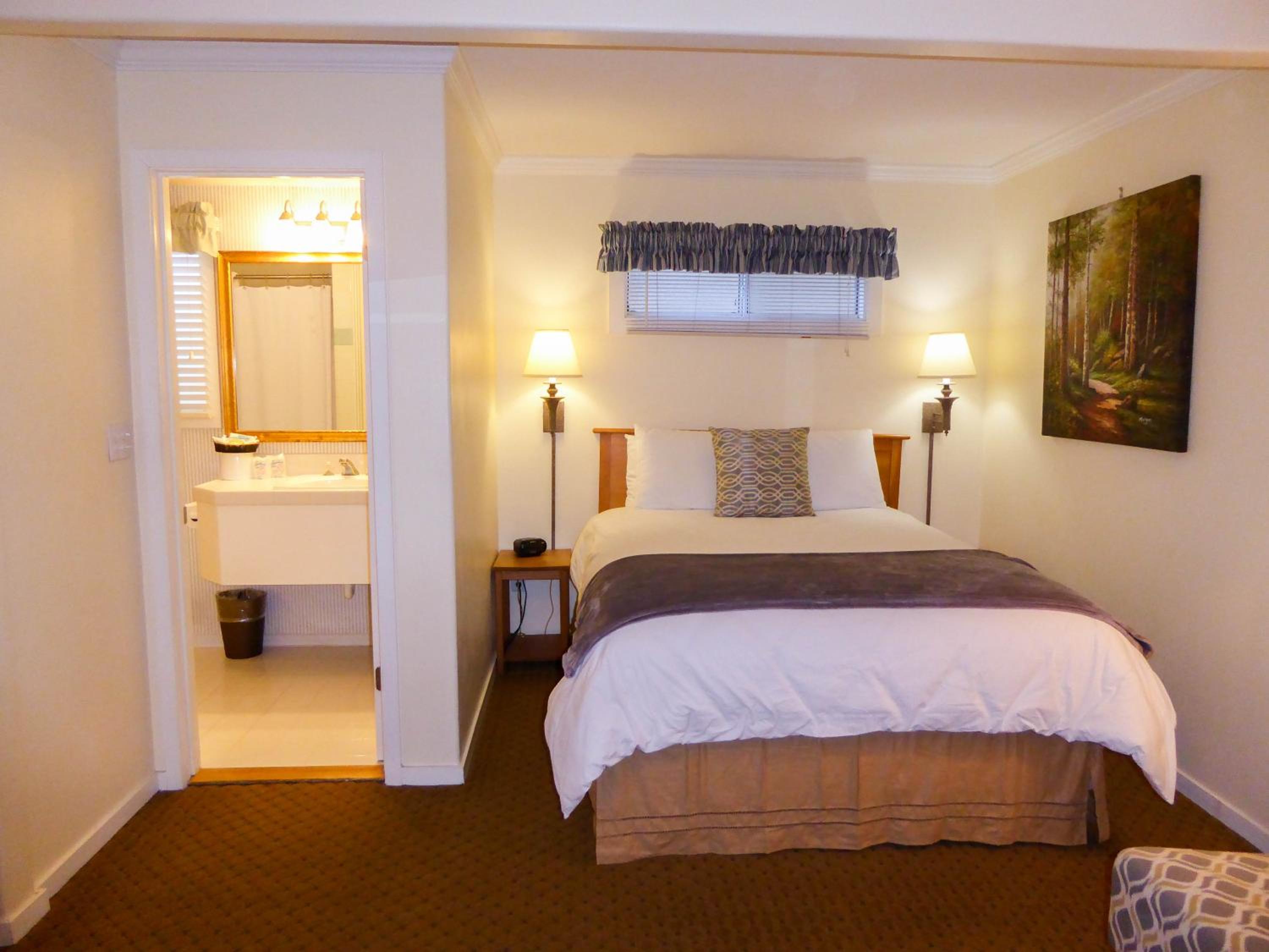 Windsor Room with Parking photo 3