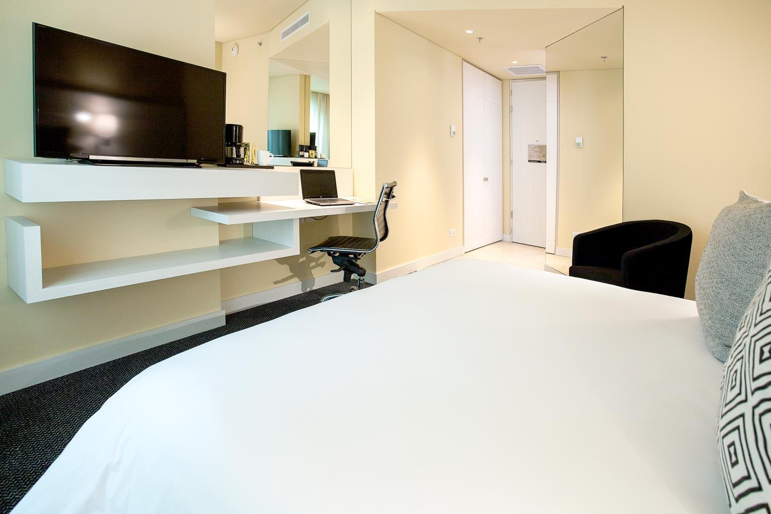 Economy Double Room  - no breakfast - no gym photo 3