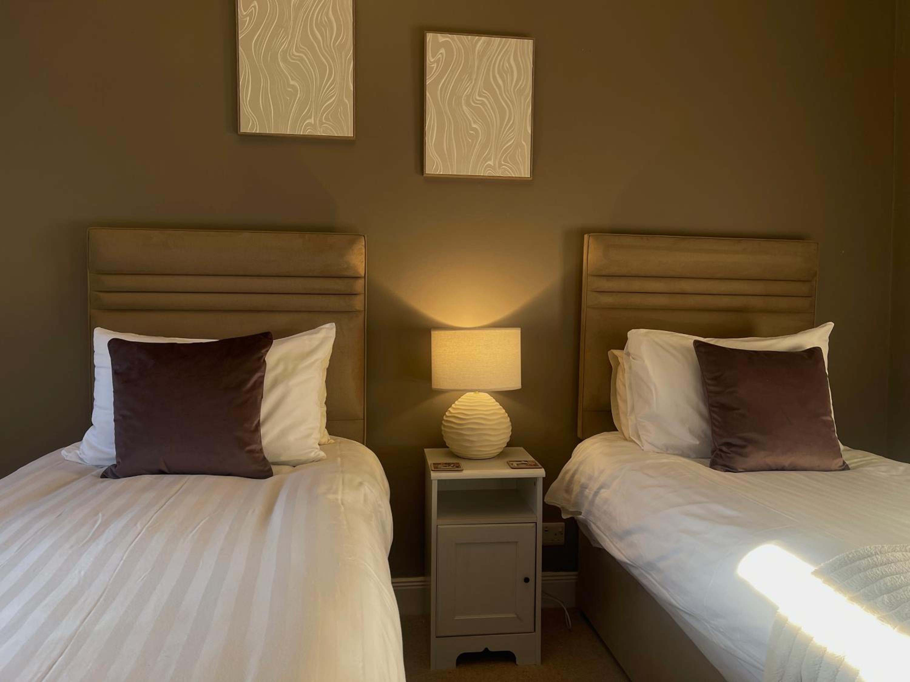 Standard Twin Room