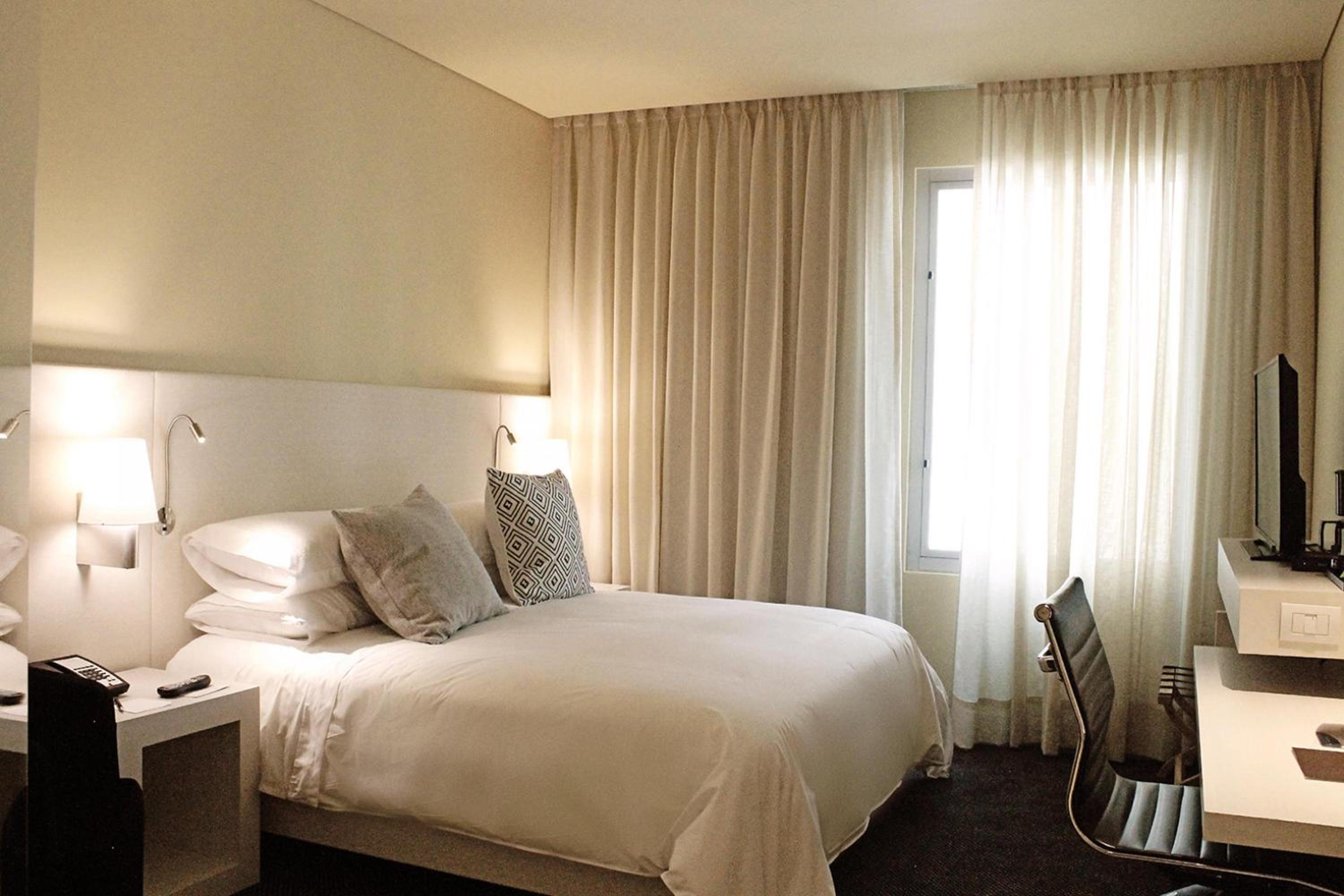Queen Room photo 1