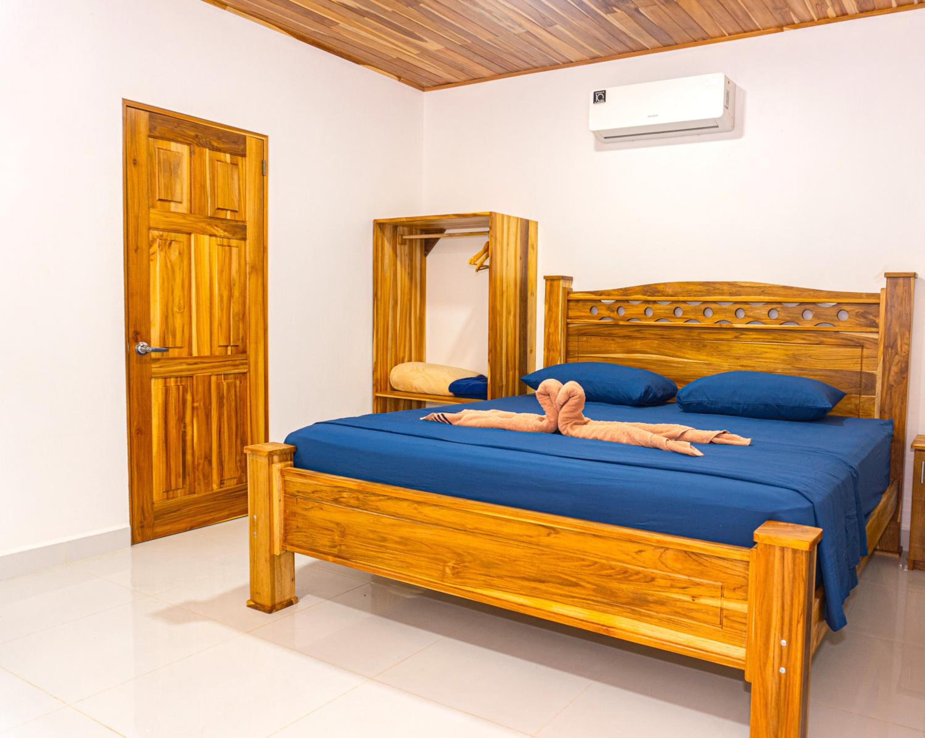 Deluxe Room - Photo 4