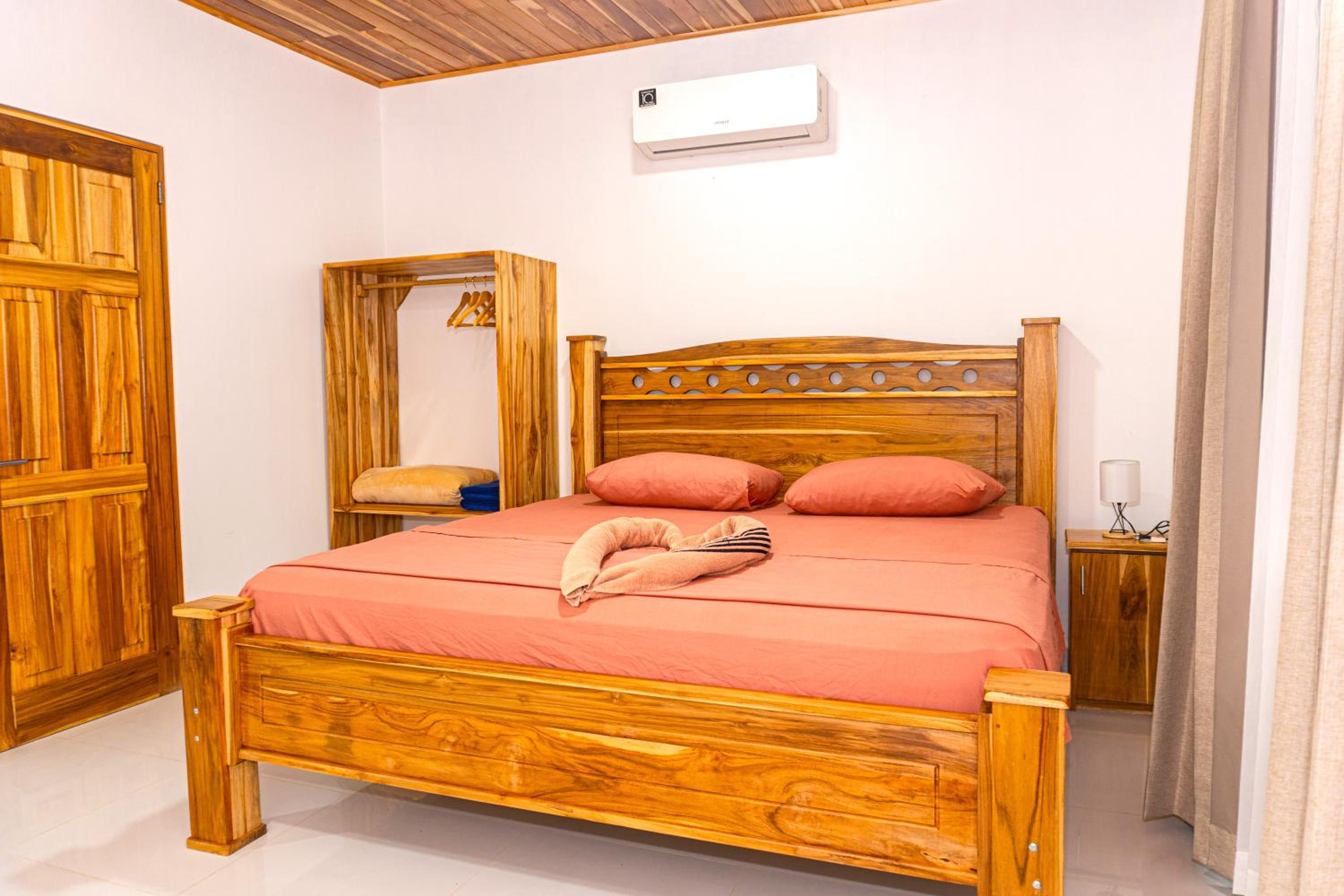 Deluxe Room - Photo 3