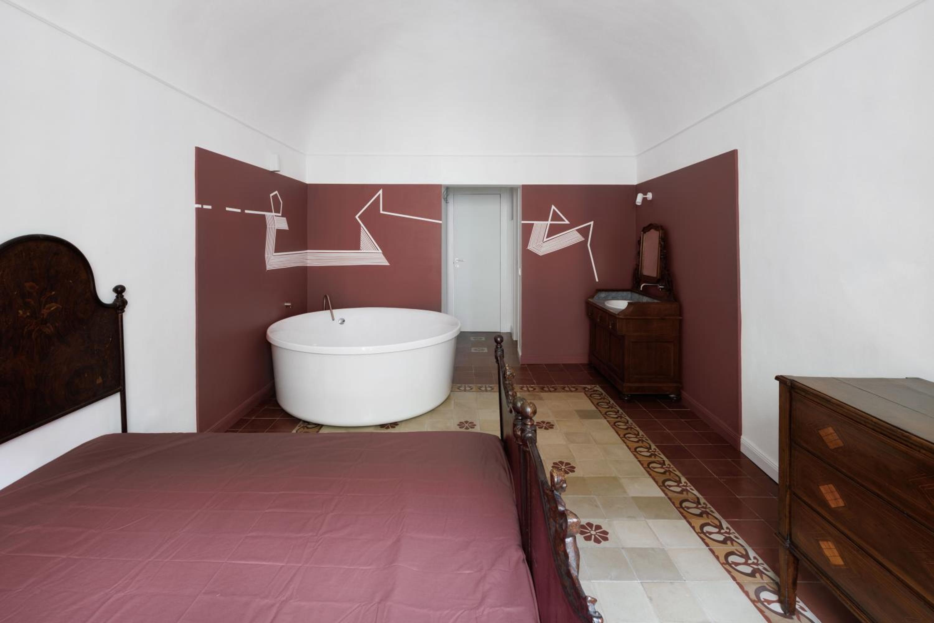 King Room with Spa Bath