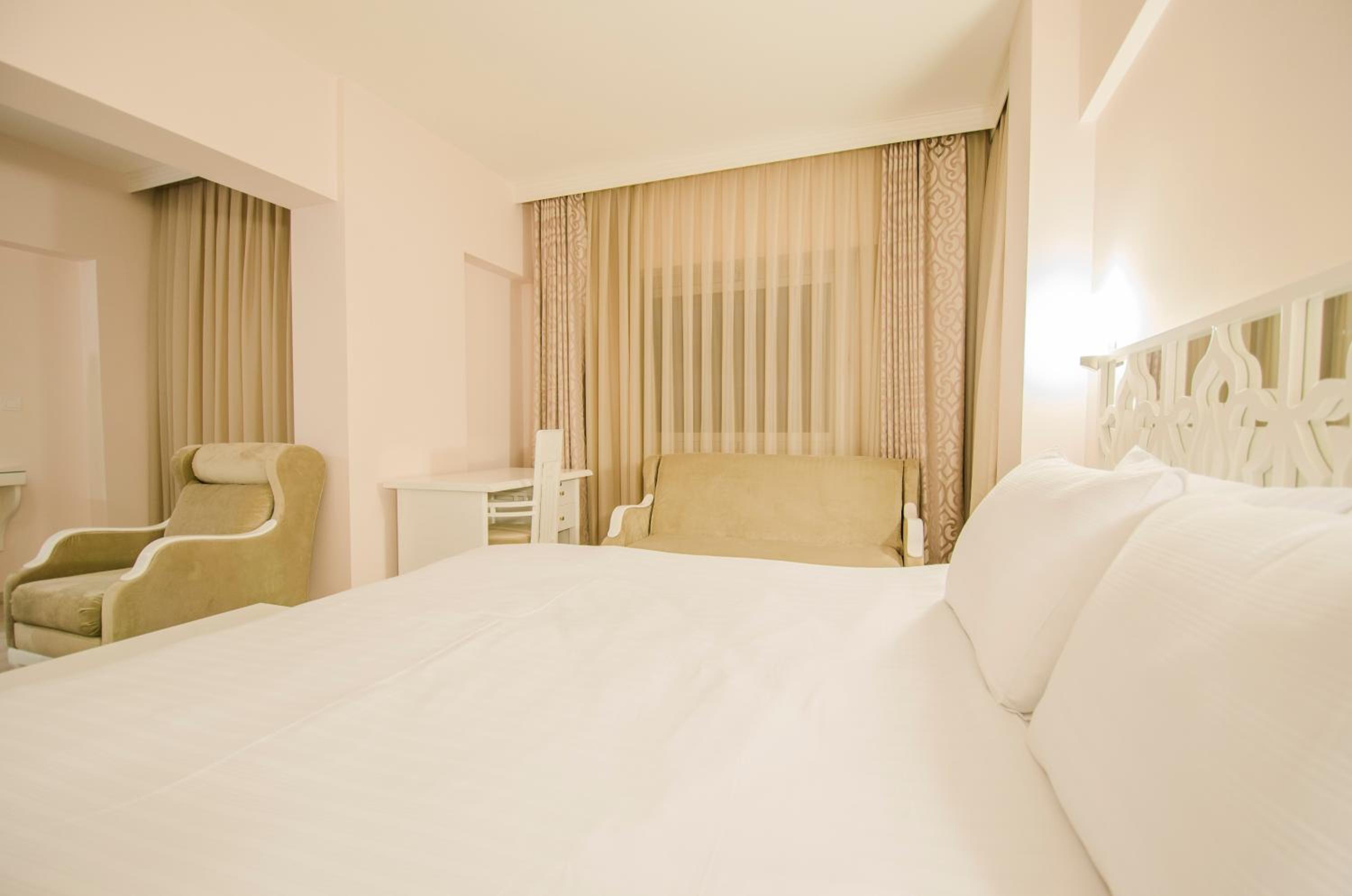 Corner Double Room photo 3