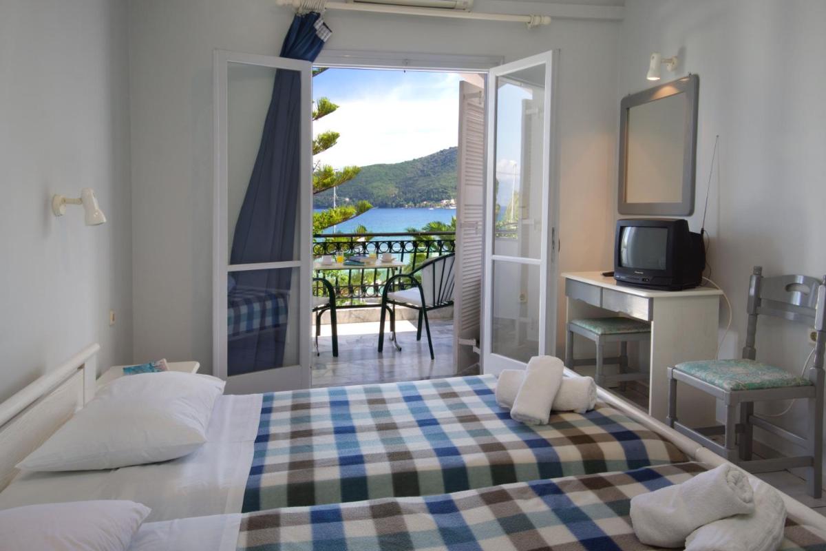 Double Room with Sea View photo 1