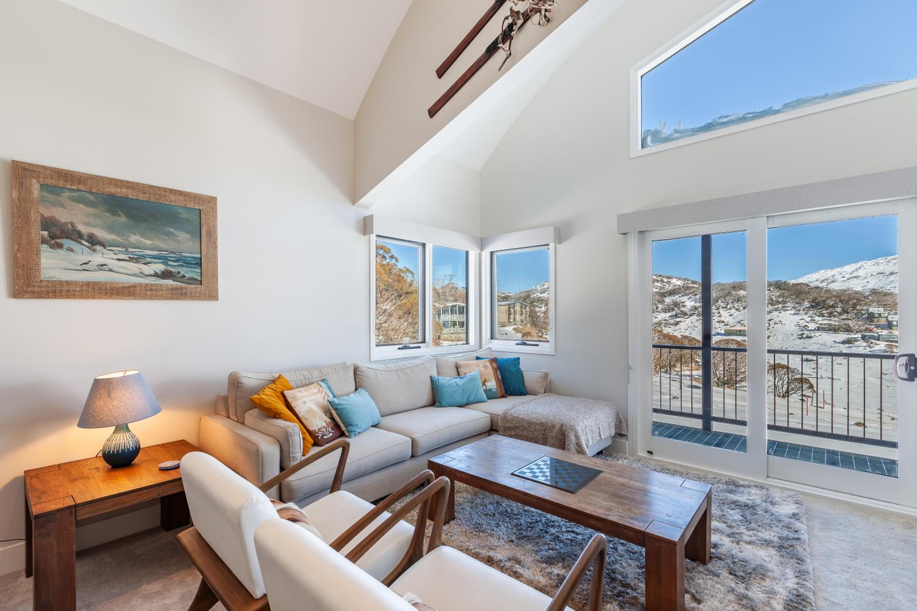 Lodge Chalet (Sleeps 6)
