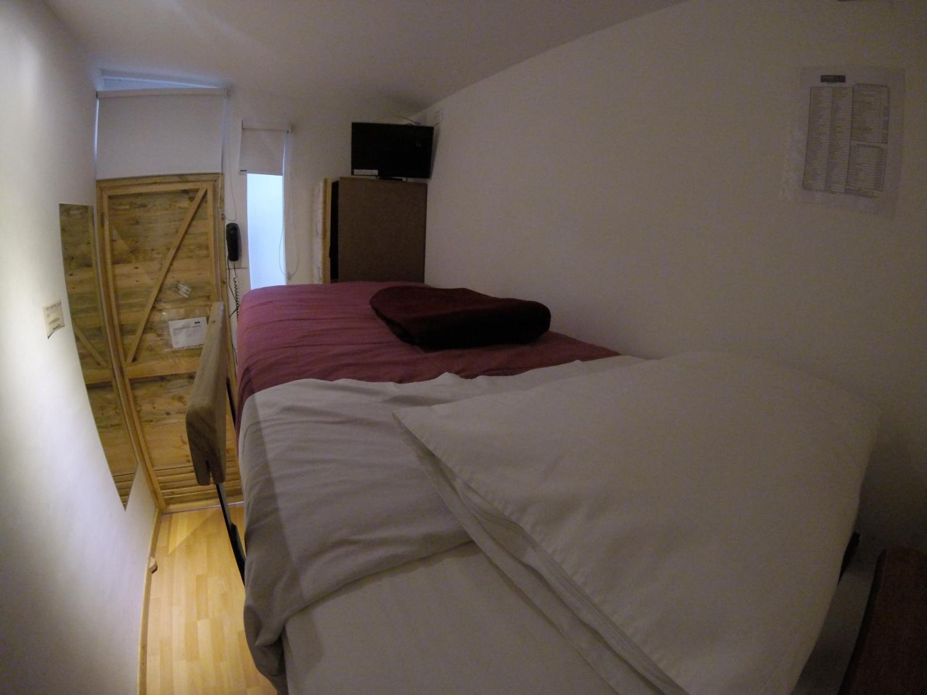 Twin Room with Shared Bathroom photo 2