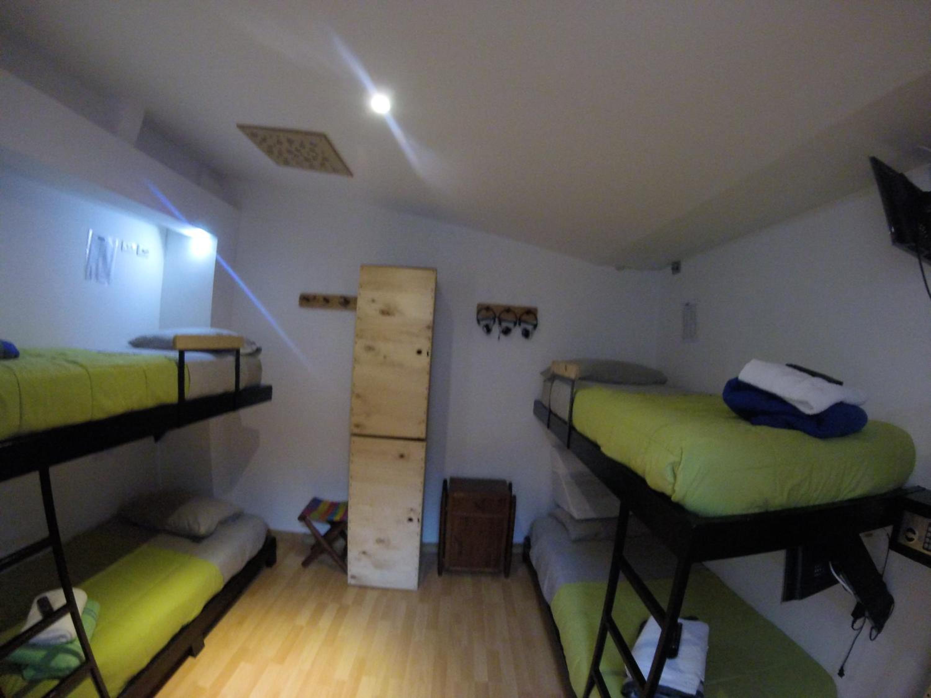 Bed in 4-Bed Dormitory Room photo 2