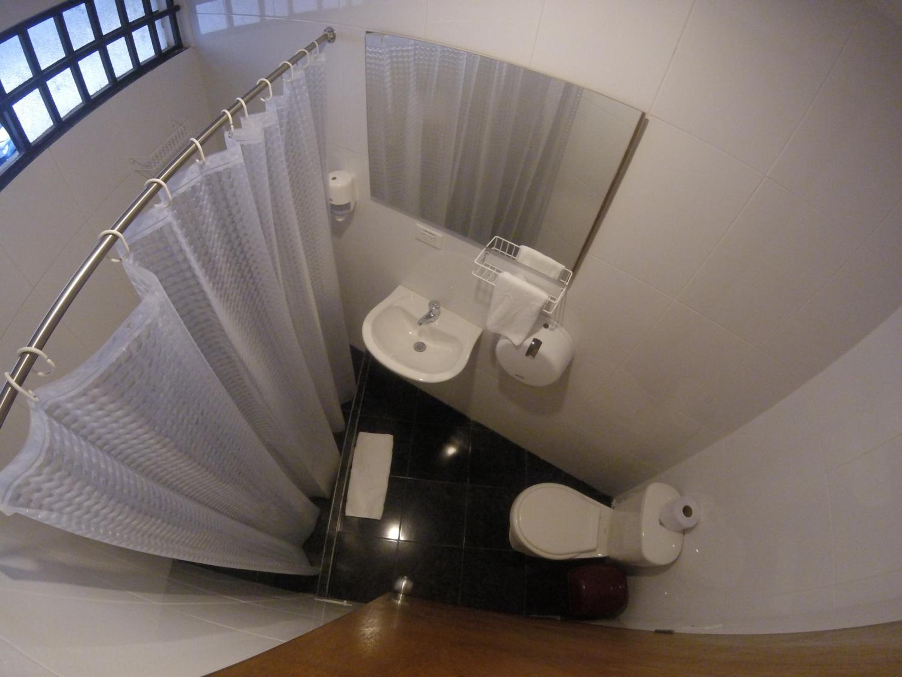 Family Room with Private Bathroom photo 2