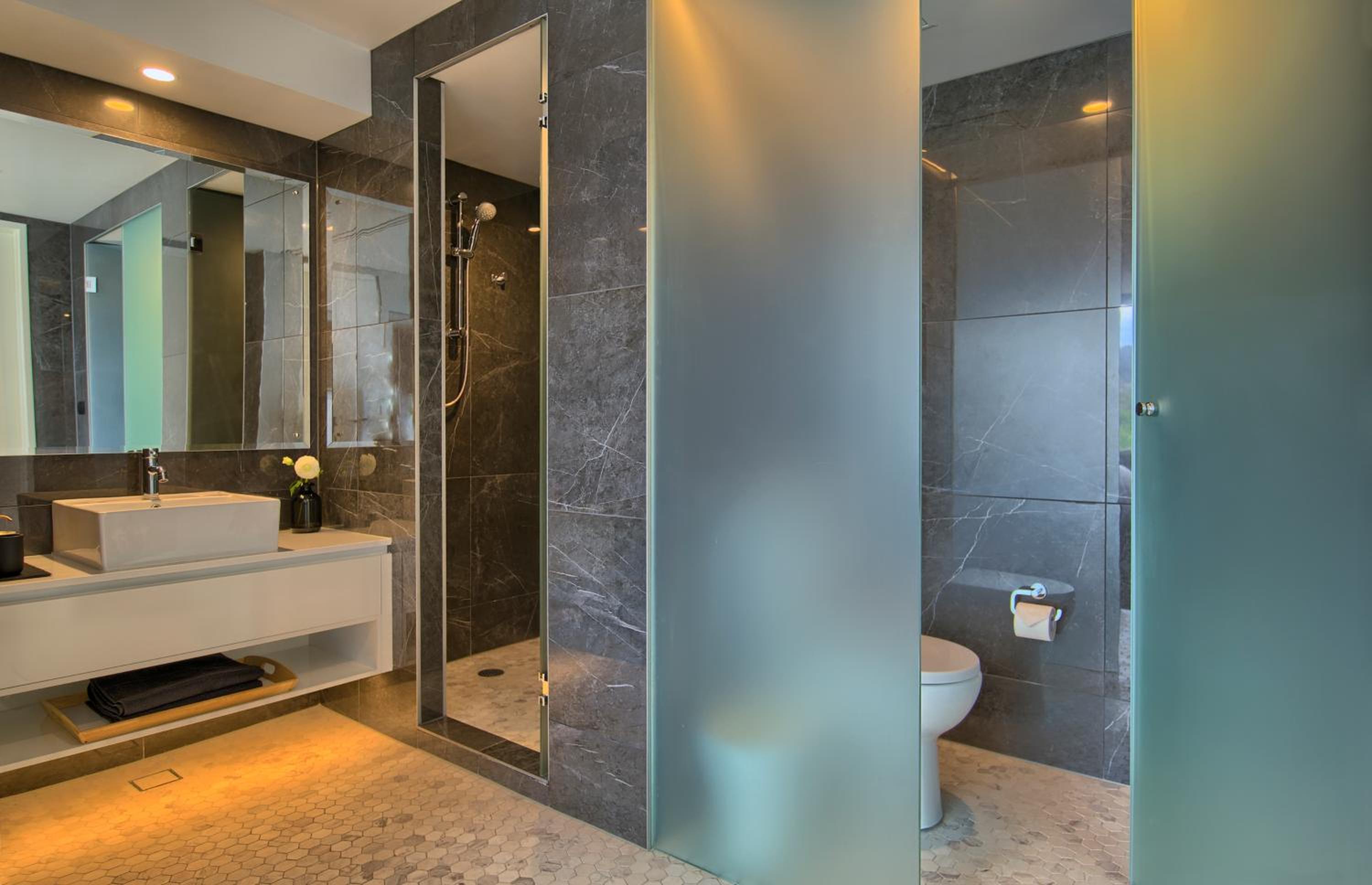 Crown Suite photo 2