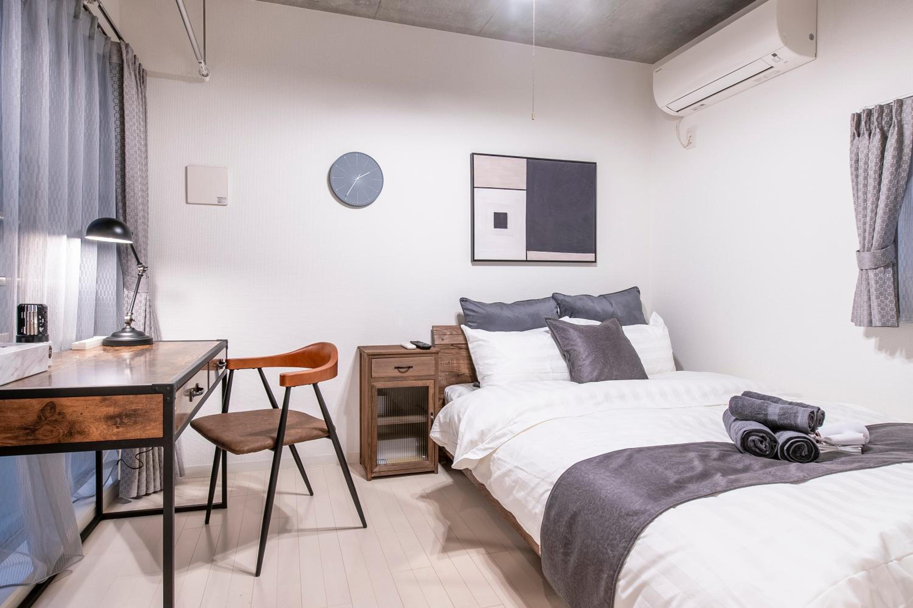 Studio Apartment photo 1