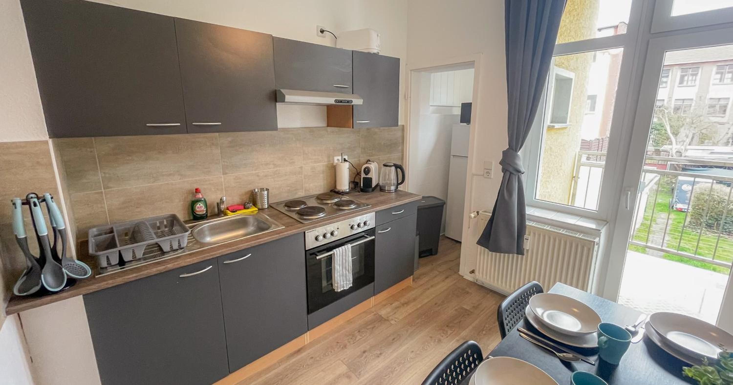 Three-Bedroom Deluxe Apartment photo 2