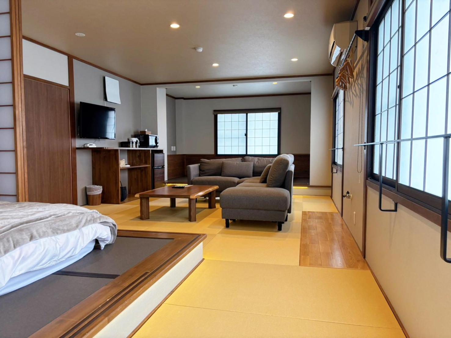 Deluxe Family Room