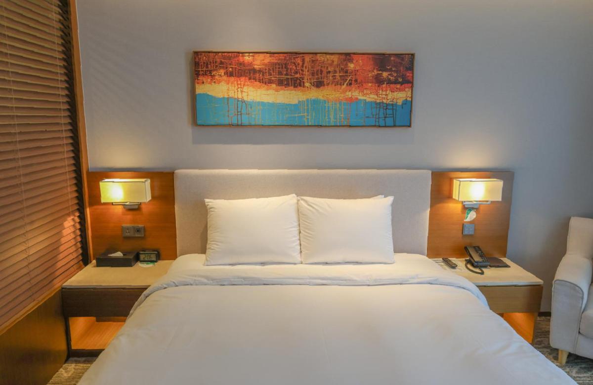 [Dinner PKG] Deluxe Double Room with Dinner (one time on check-in date) & Early Check-in from 14:00