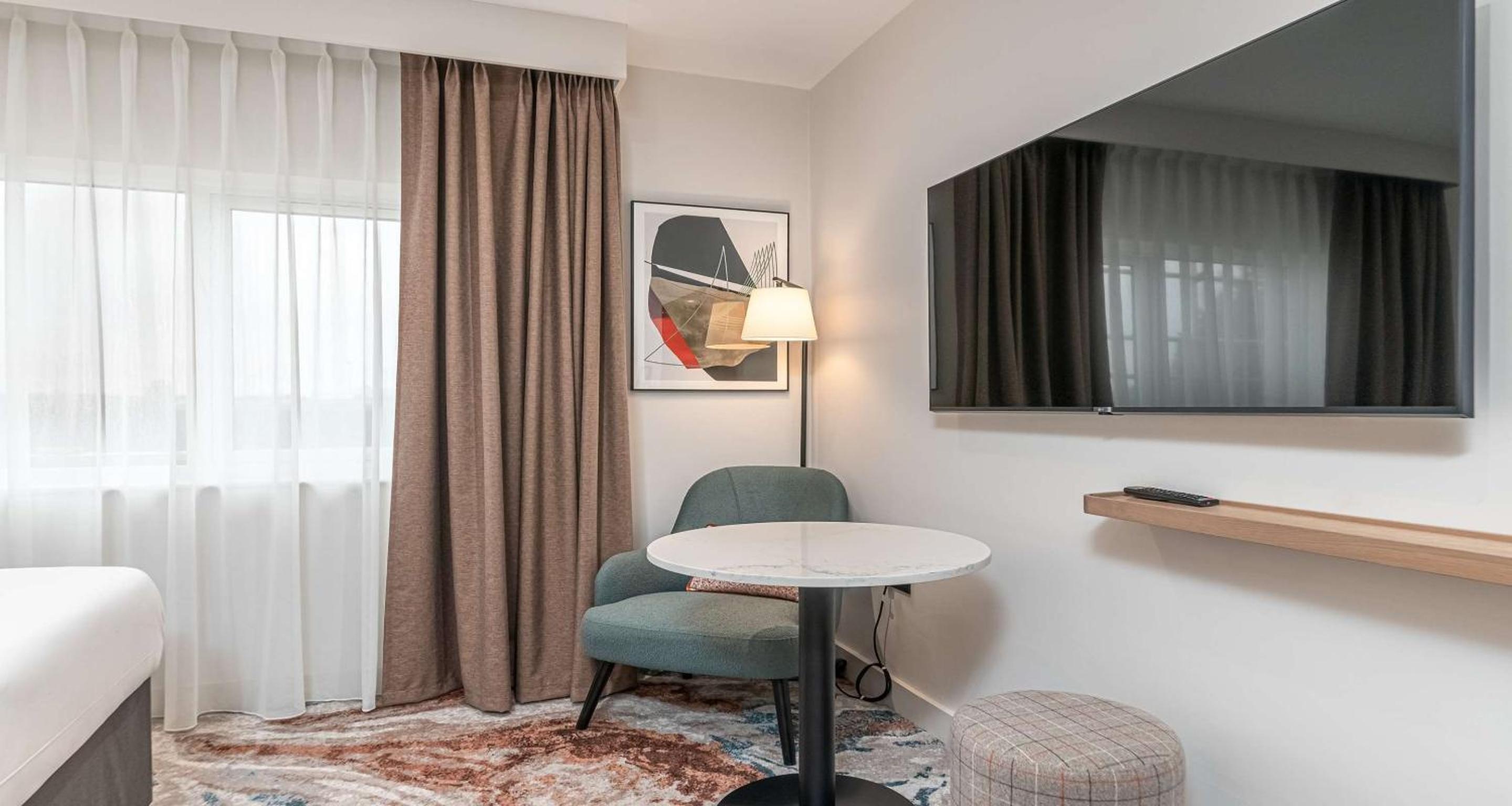 Standard King Room - Photo 2