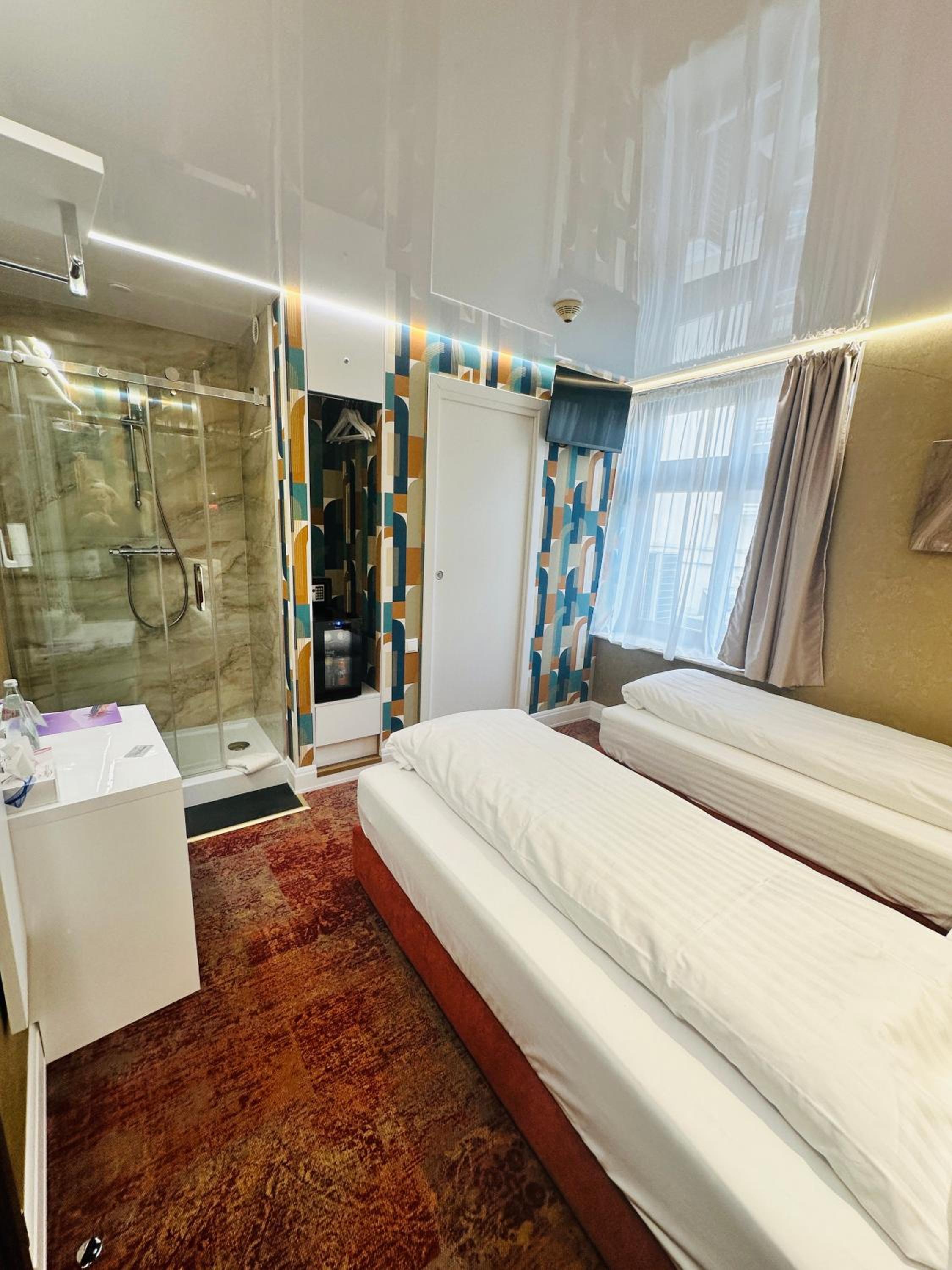 Economy Double Room photo 1