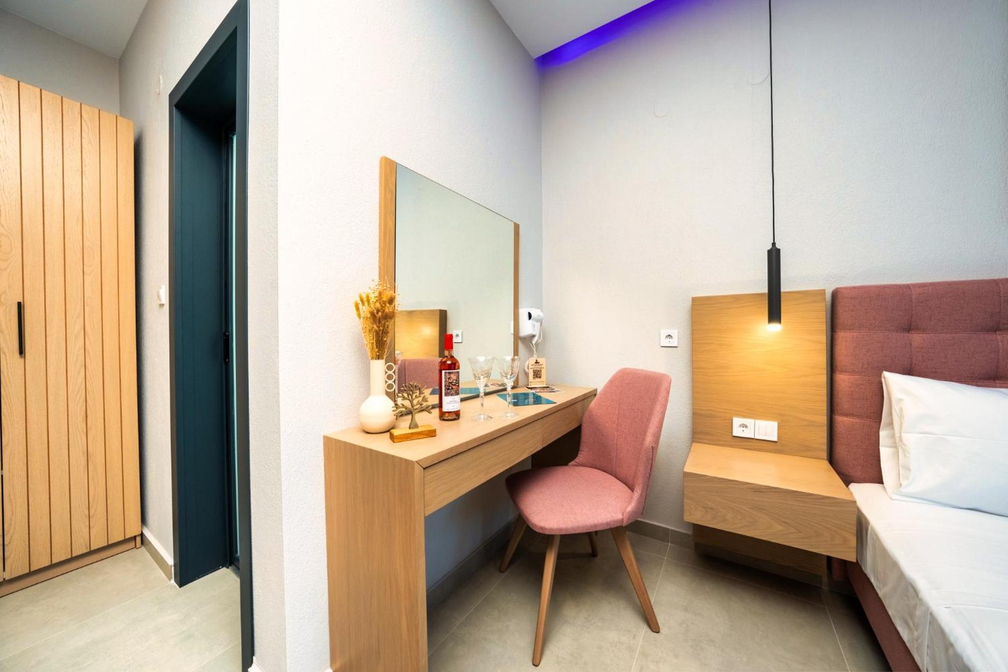 Superior Triple Room photo 2