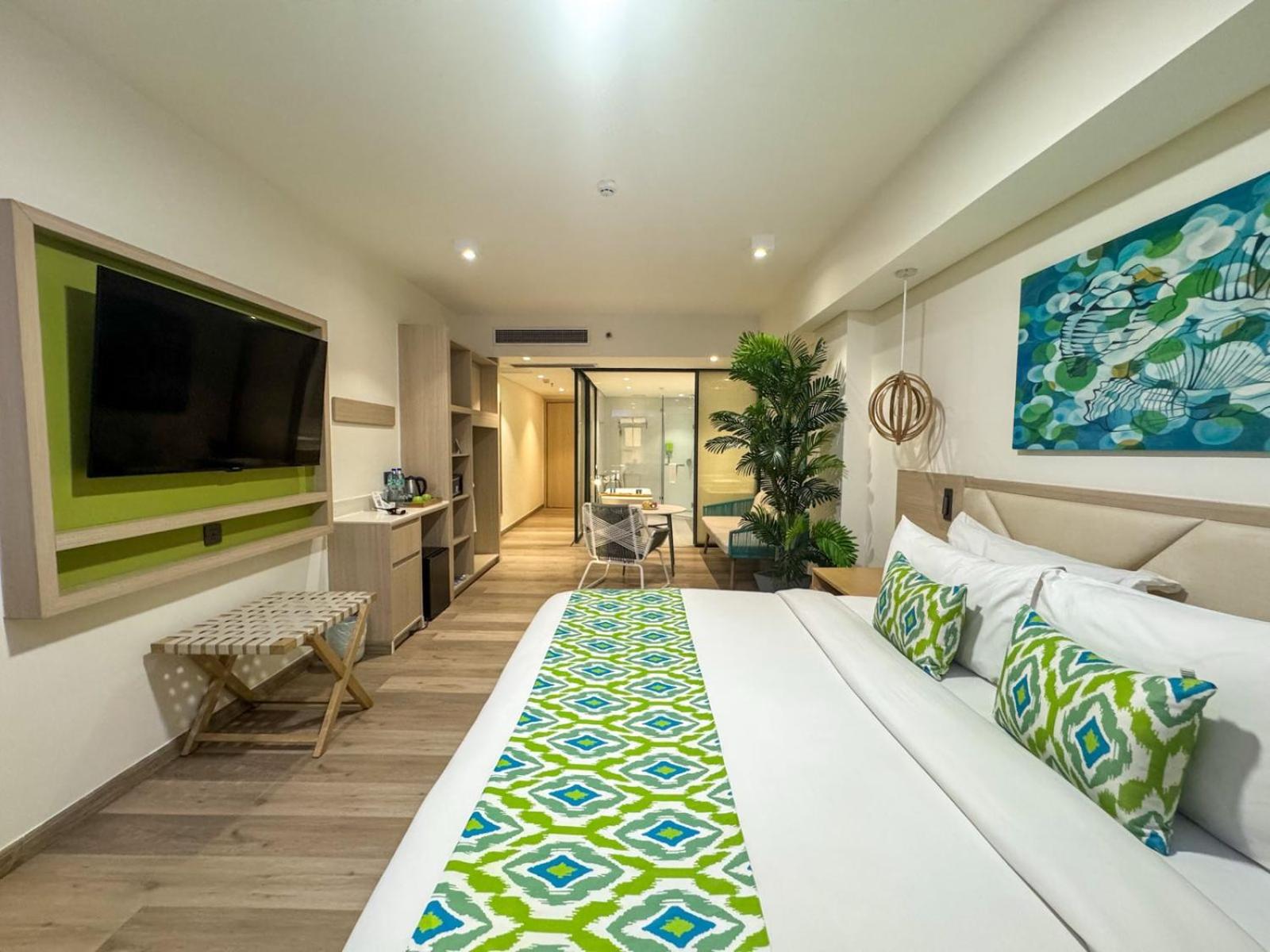 Suite with Garden View