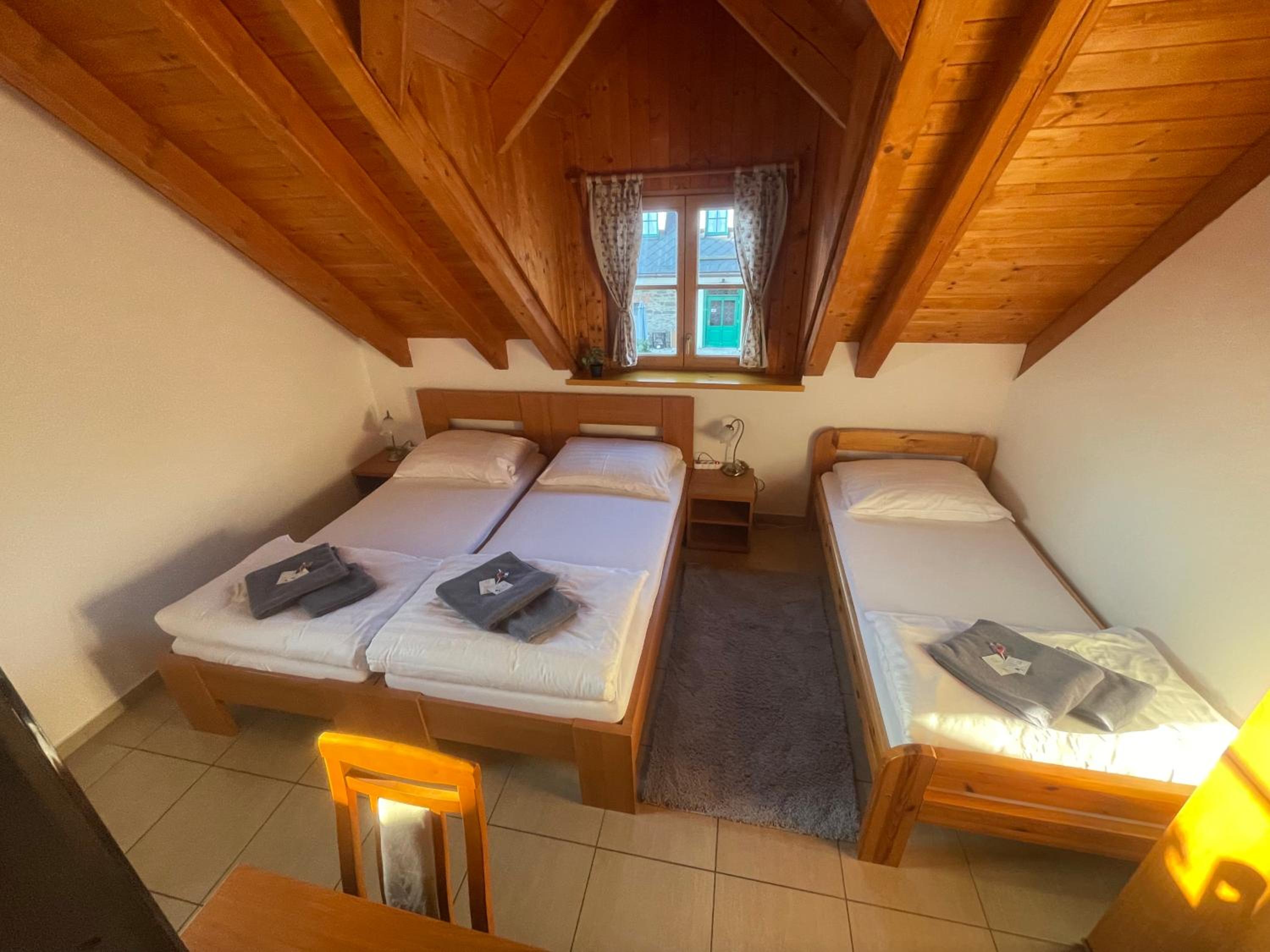 Triple Room with Private Bathroom photo 3