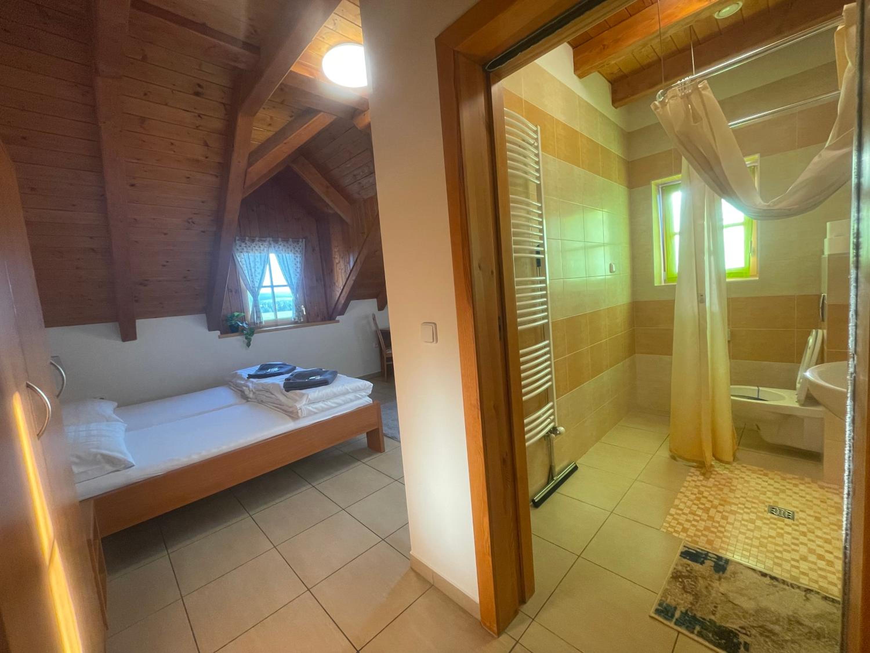 Triple Room with Bathroom photo 3