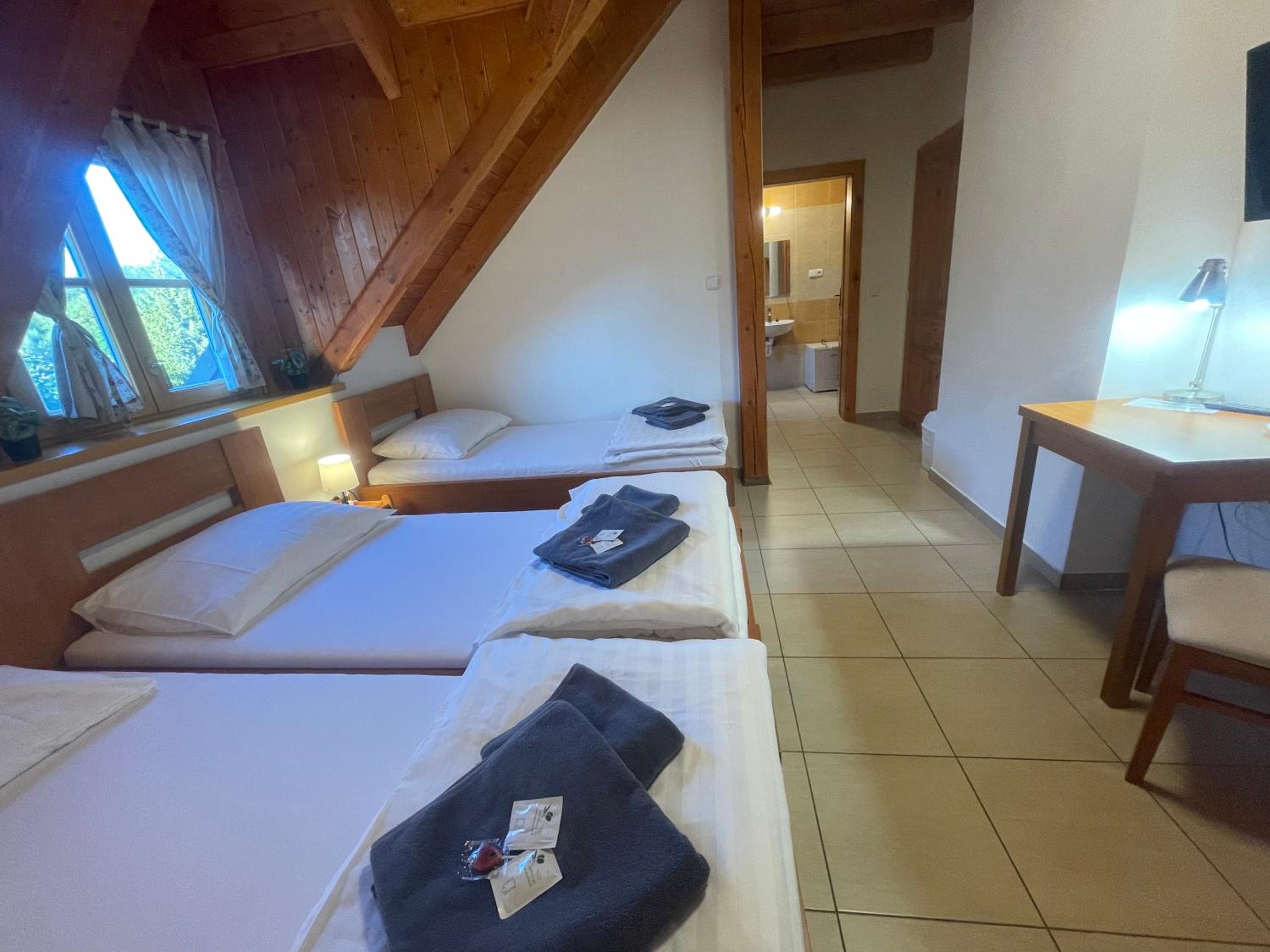 Triple Room with Bathroom photo 3